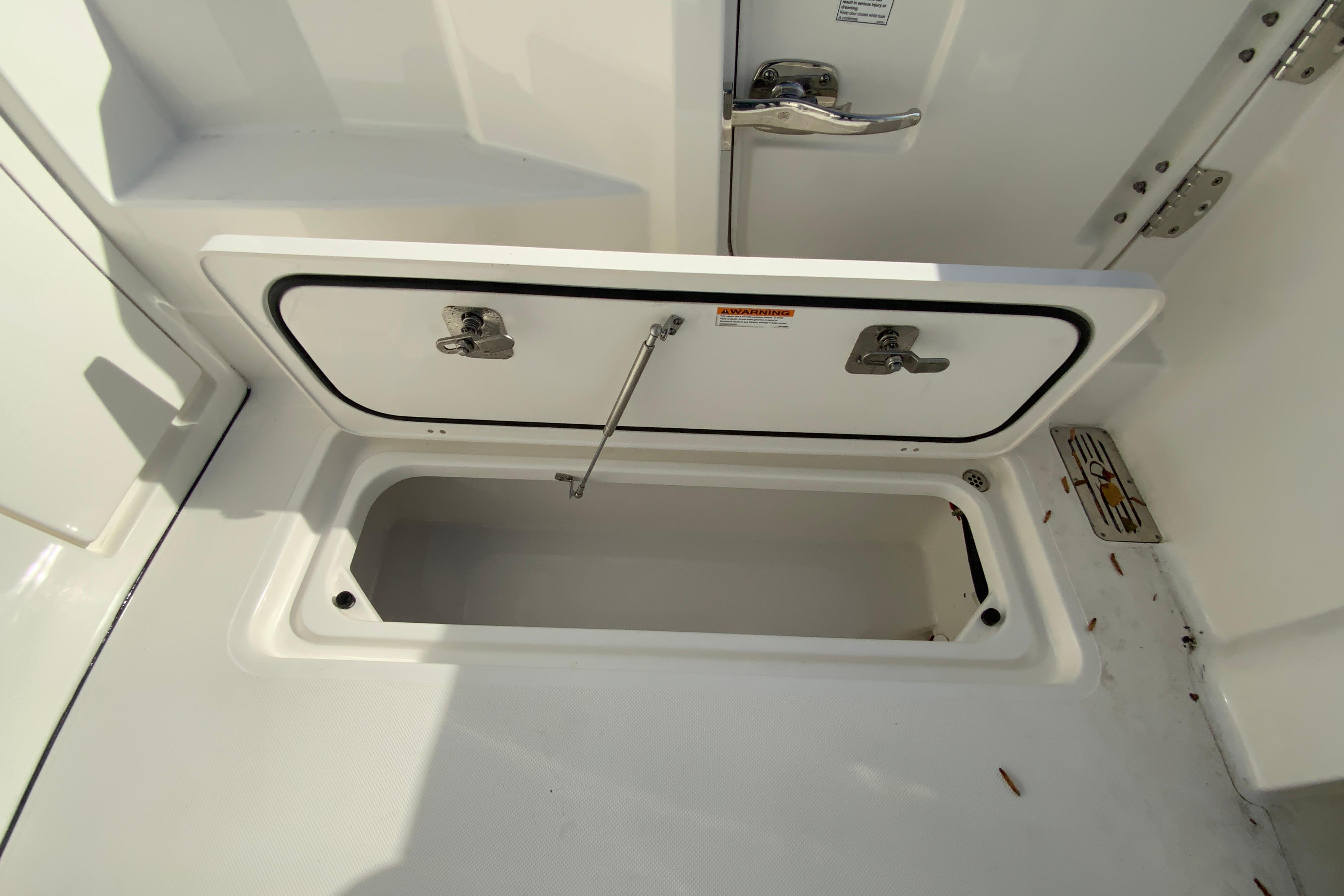 2024 Pursuit DC 326 Dual Console-46