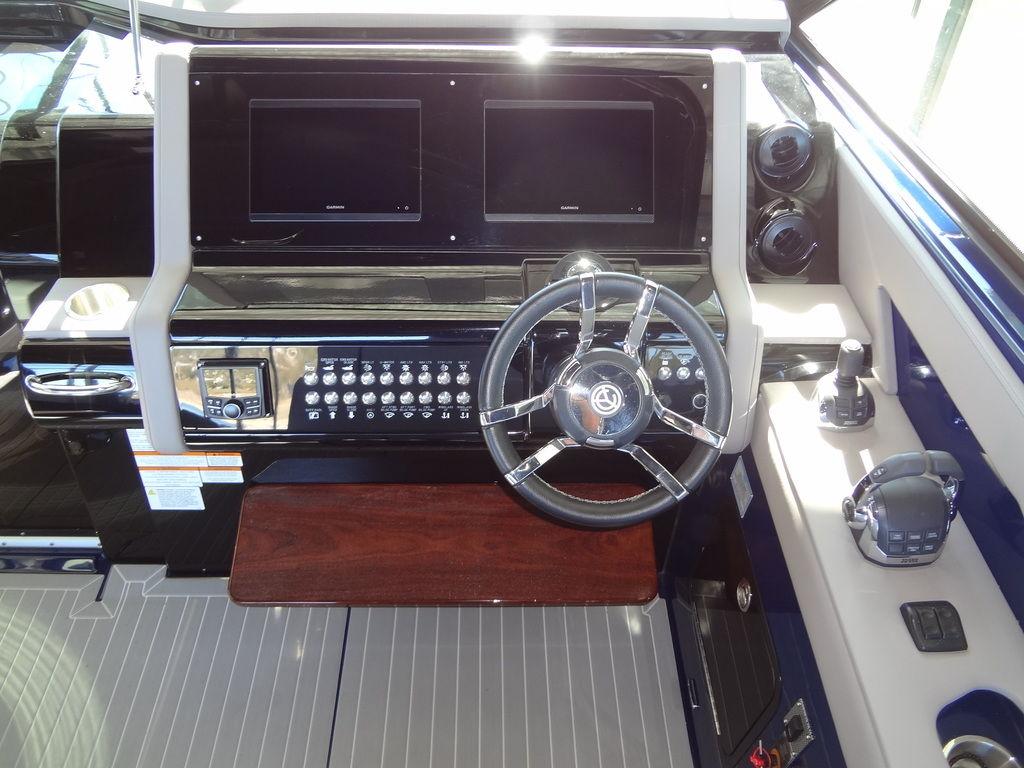 2021-cruisers-yachts-38-gls-io-power-9646866-20250103085517846-1_XLARGE