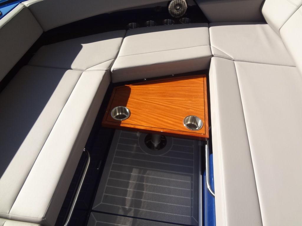 2021-cruisers-yachts-38-gls-io-power-9646866-20250103085523759-1_XLARGE