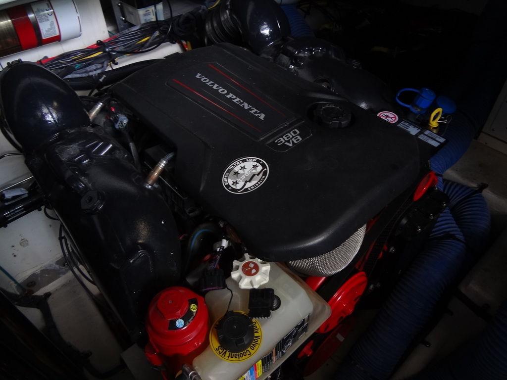 2021-cruisers-yachts-38-gls-io-power-9646866-20250103085602000-1_XLARGE