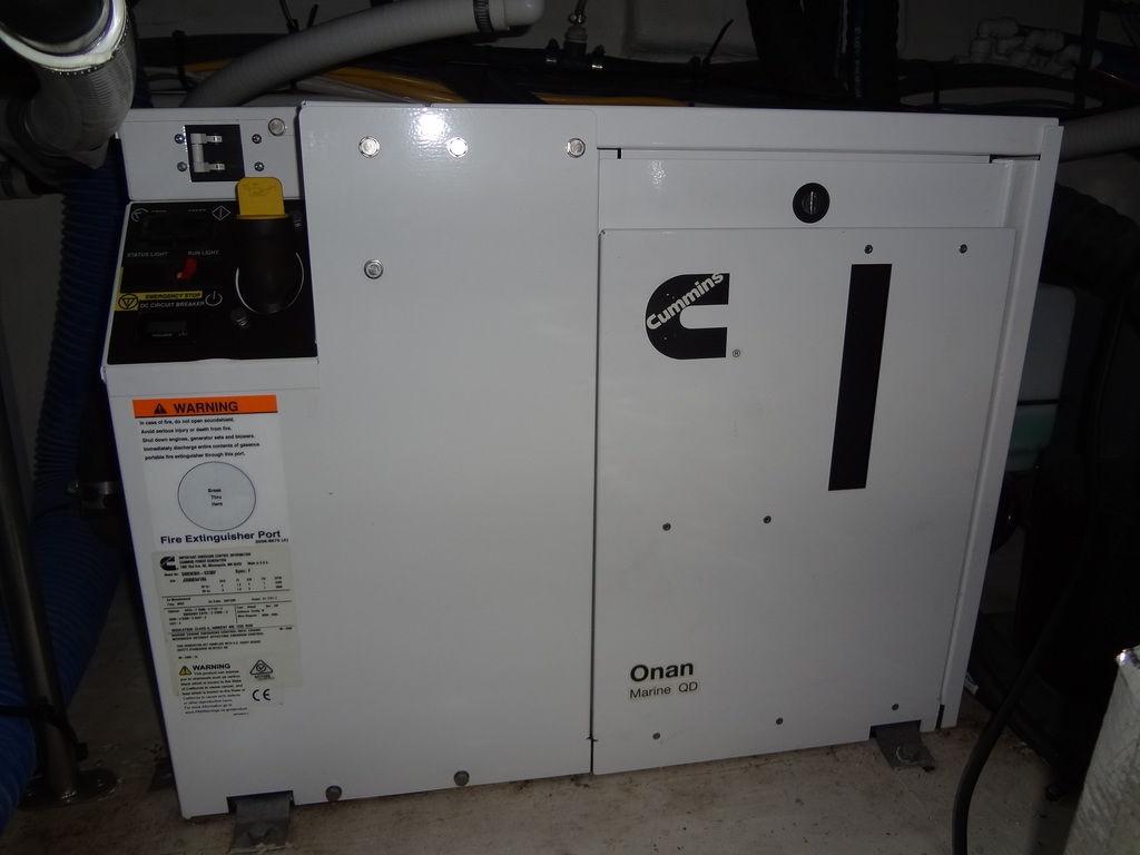 2021-cruisers-yachts-38-gls-io-power-9646866-20250103085602954-1_XLARGE