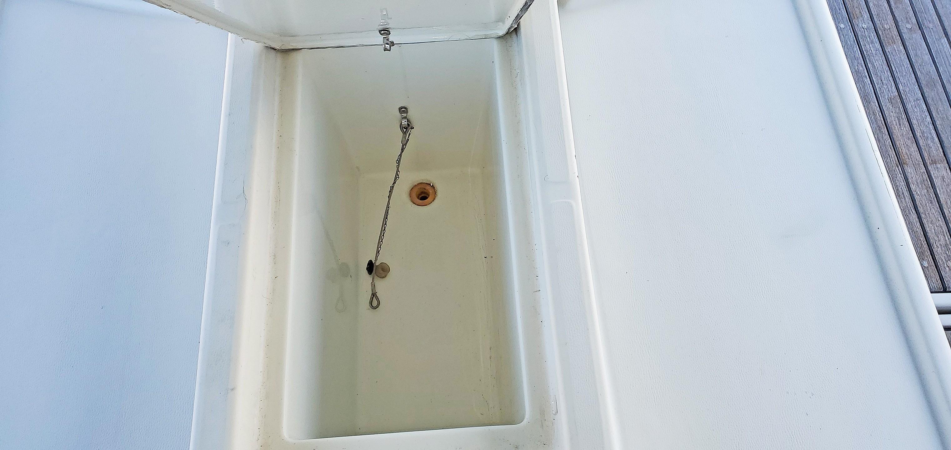 Cockpit Ice Box