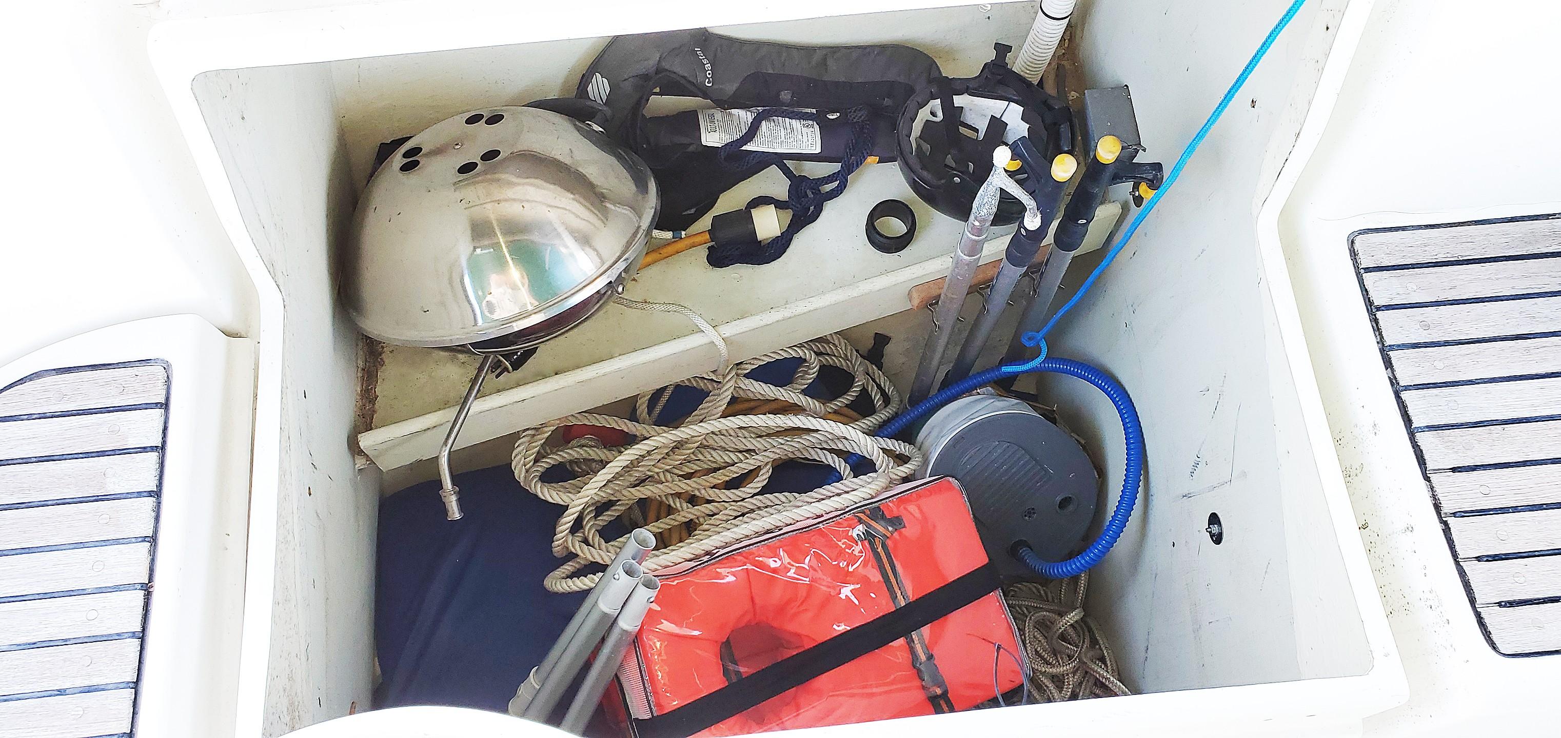Cockpit Locker Port