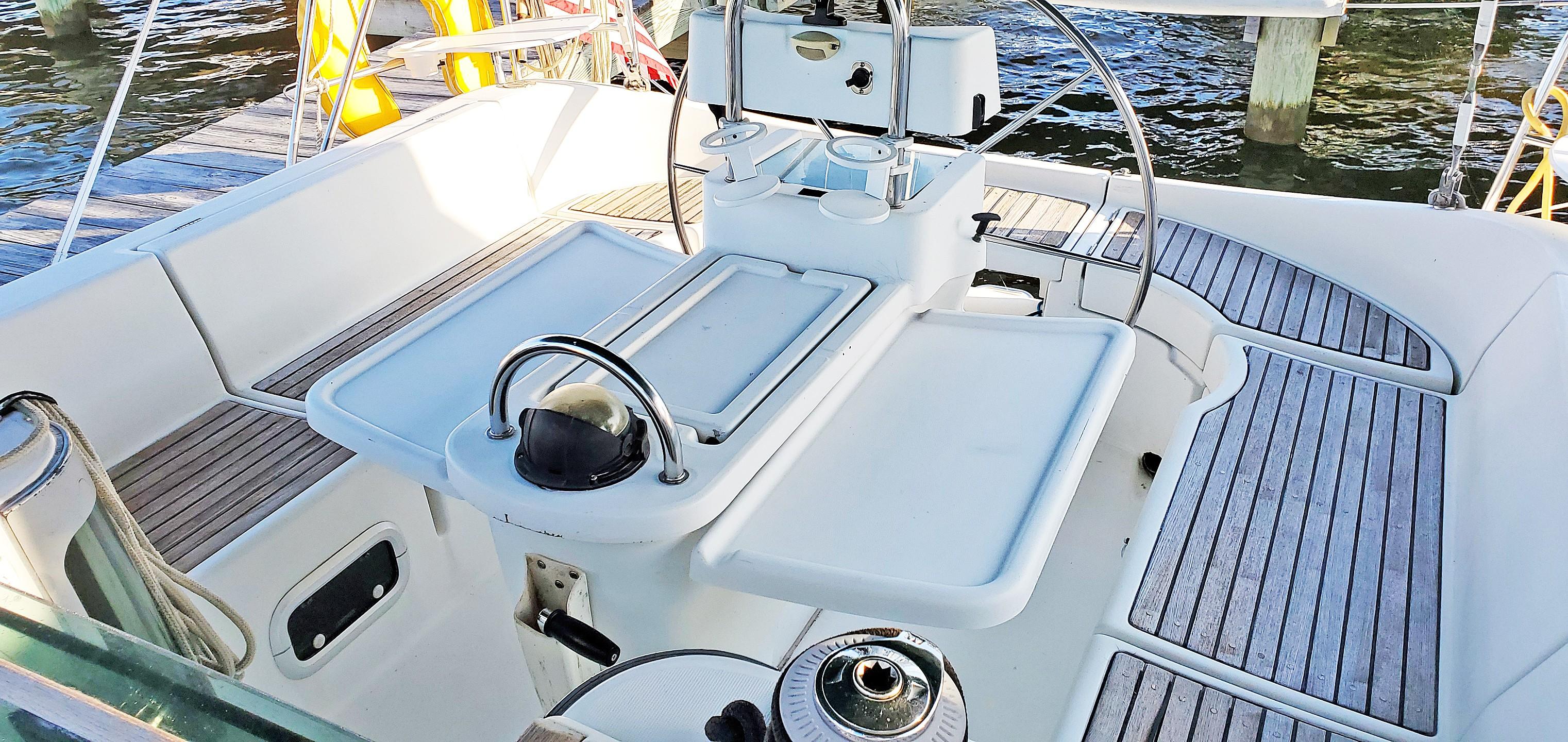 Cockpit Table