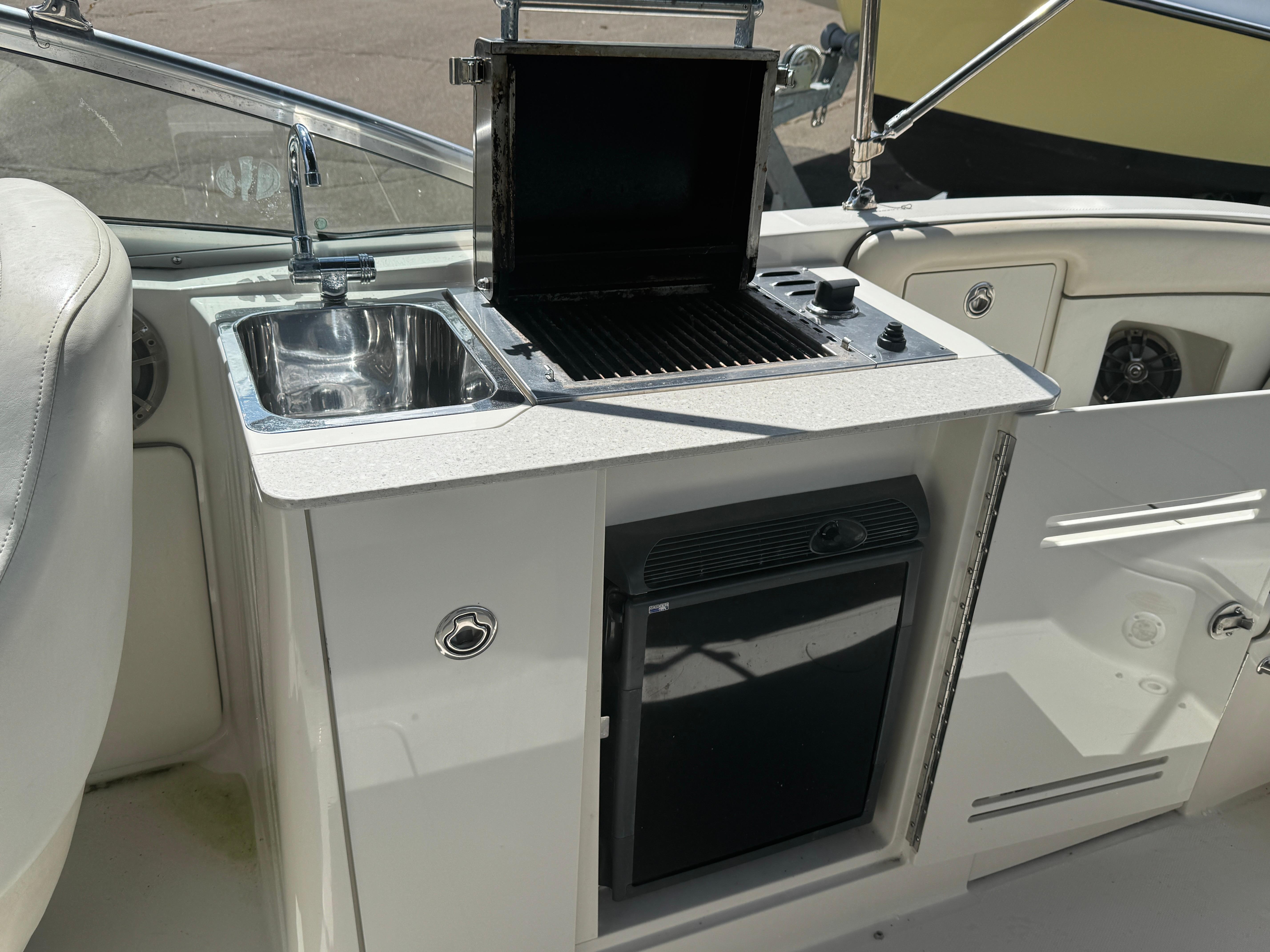 2008 Sea Ray 290 Sundeck