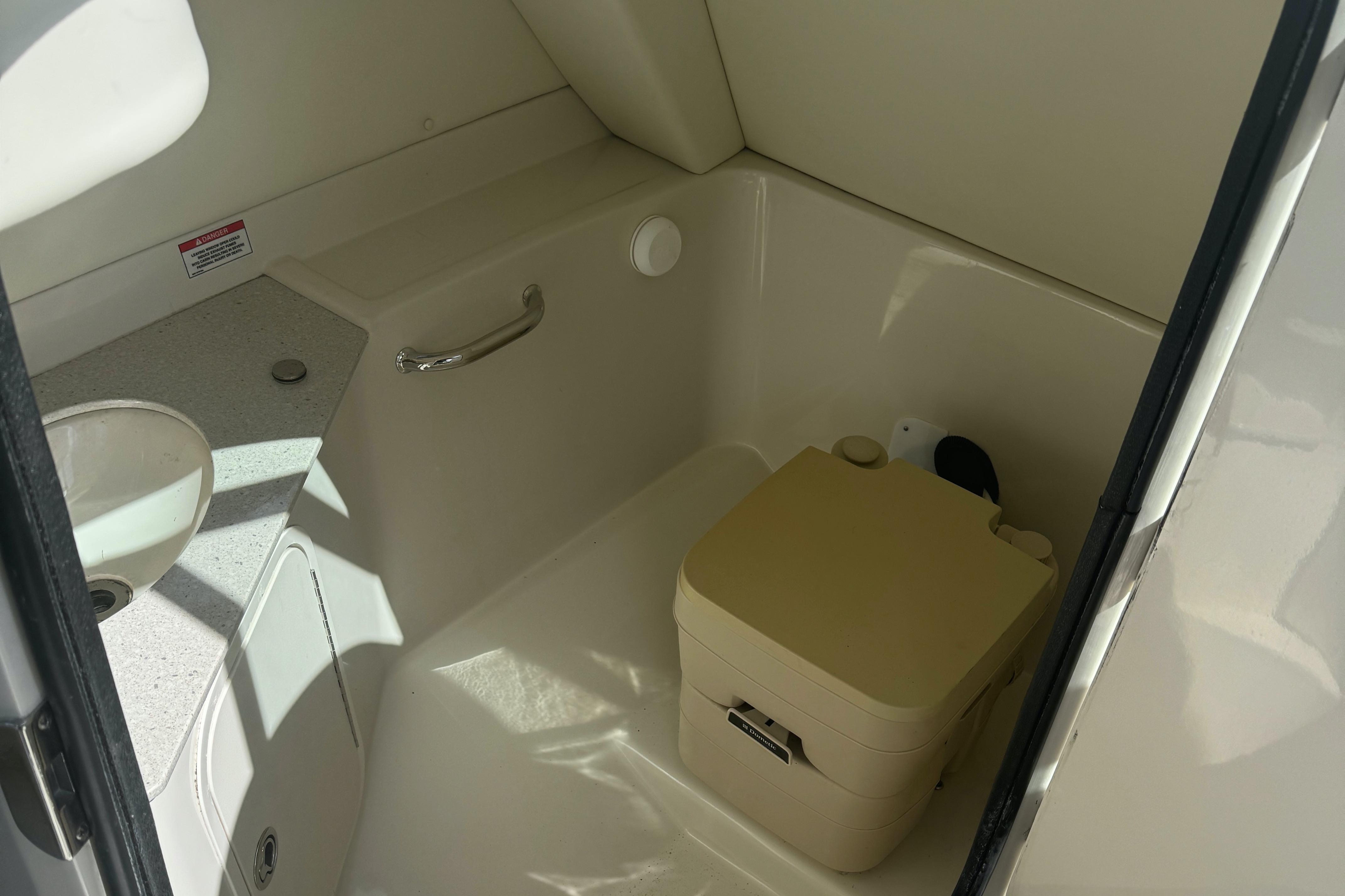 2008 Sea Ray 290 Sundeck