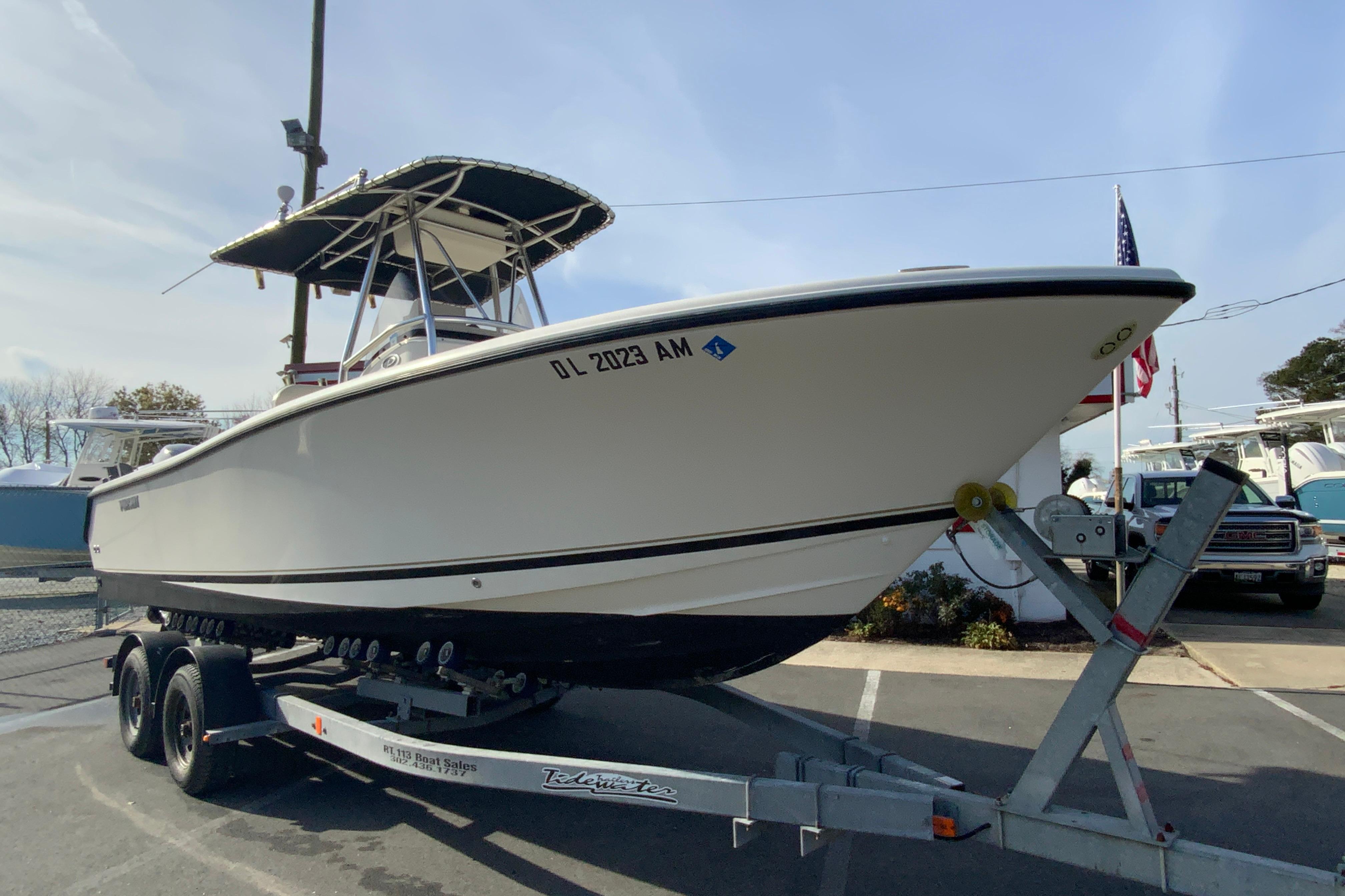 2005 Pursuit 2570 Center Console-3