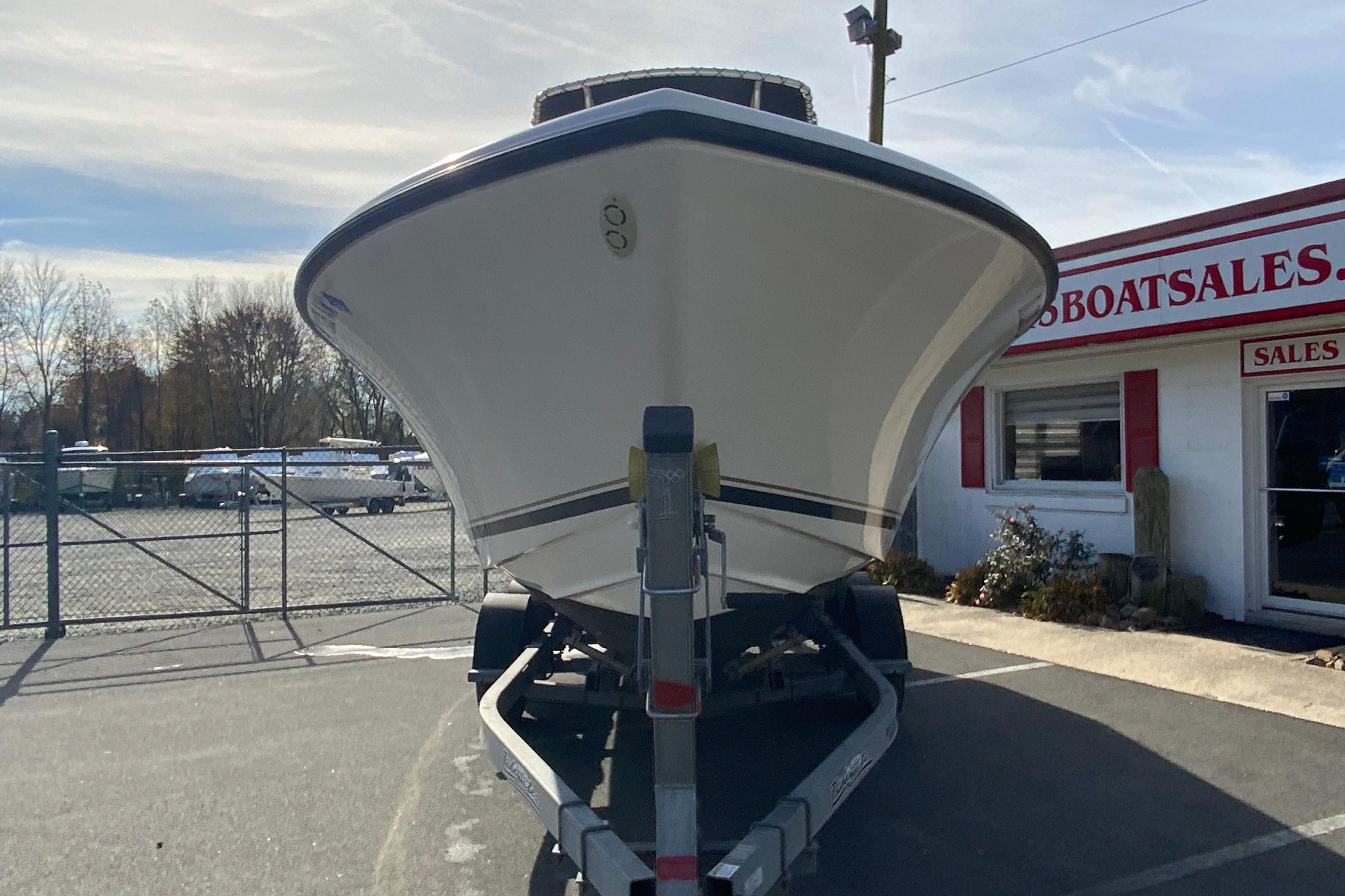 2005 Pursuit 2570 Center Console-4