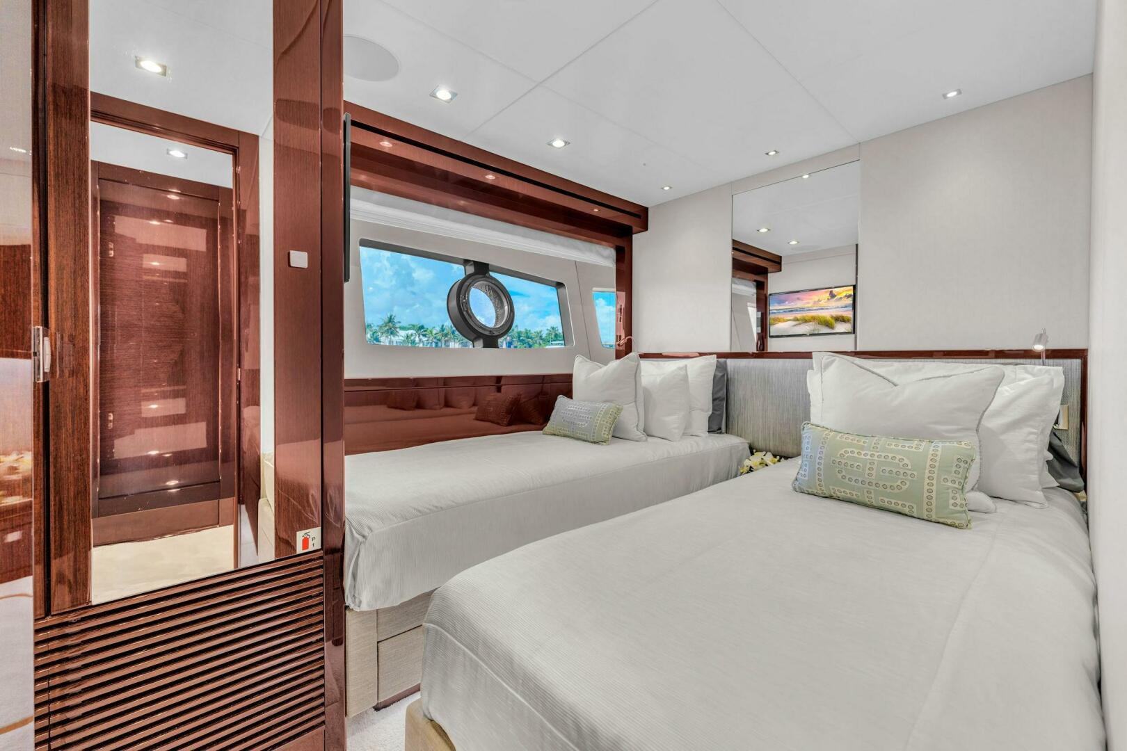 2018 Sunseeker 95 Yacht - Image 78
