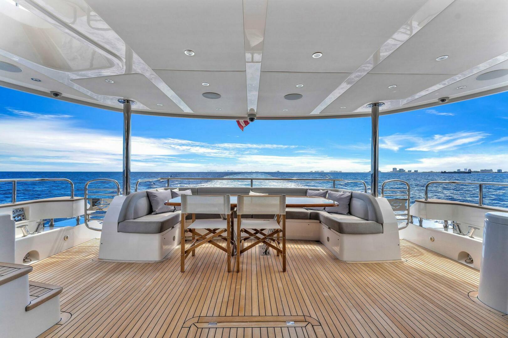 2018 Sunseeker 95 Yacht - Image 16