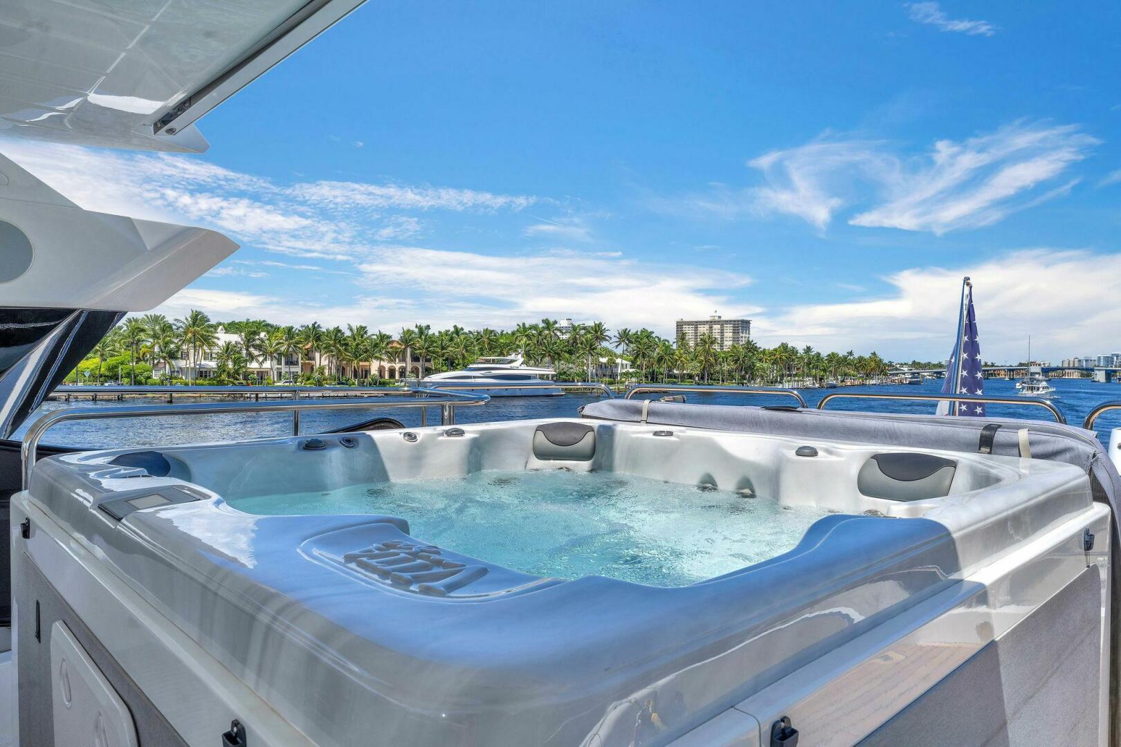 2018 Sunseeker 95 Yacht - Image 30