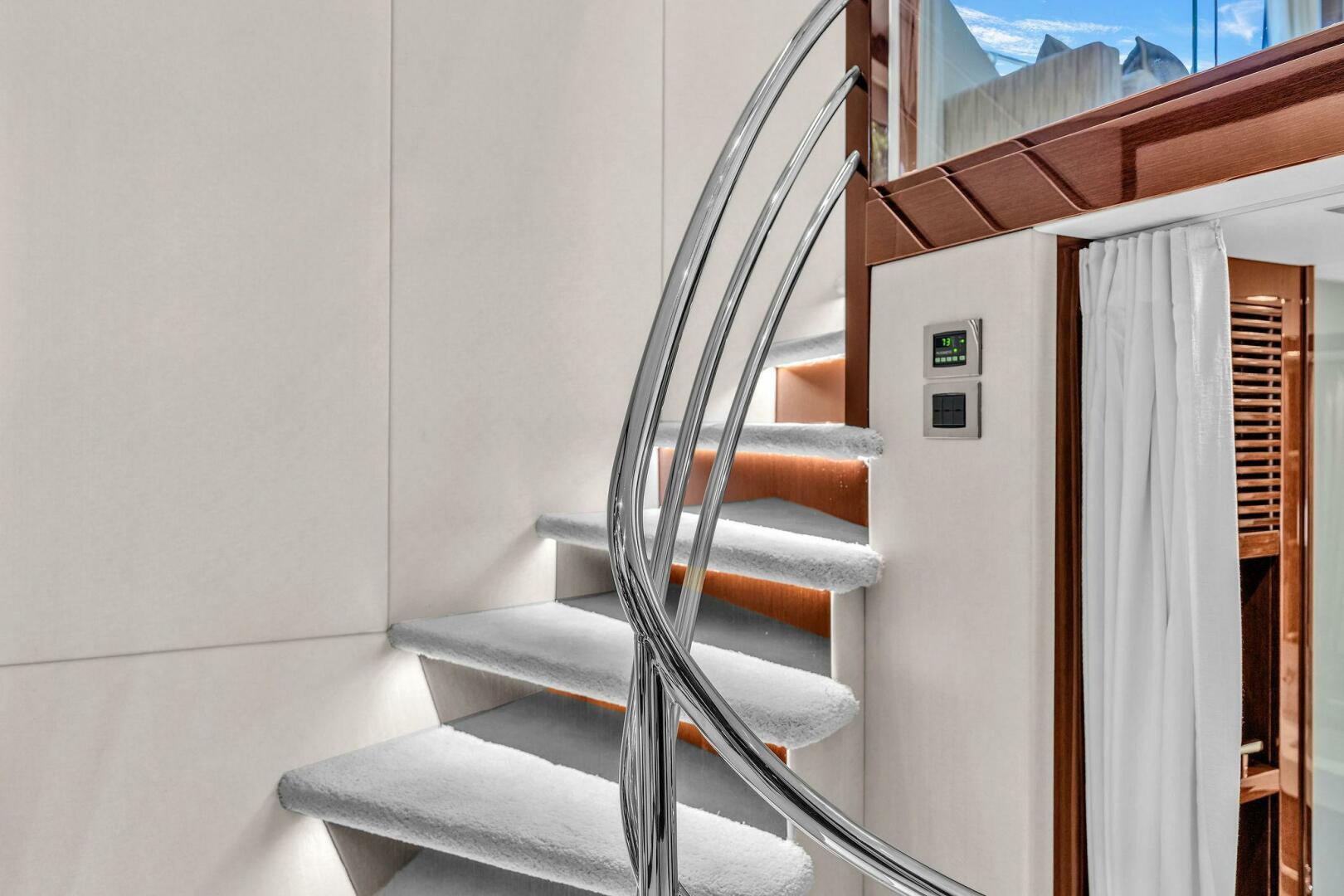 2018 Sunseeker 95 Yacht - Image 61