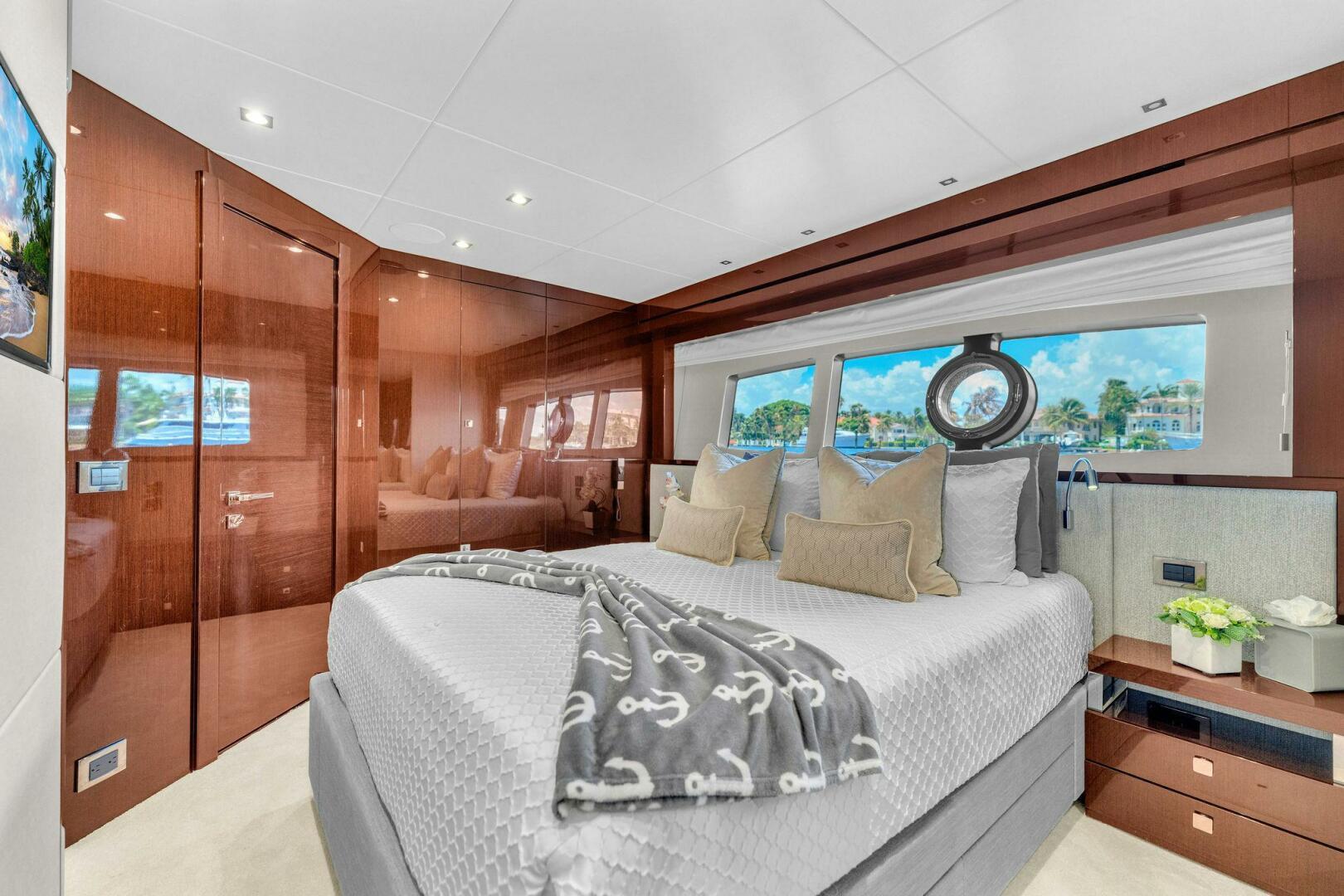 2018 Sunseeker 95 Yacht - Image 84