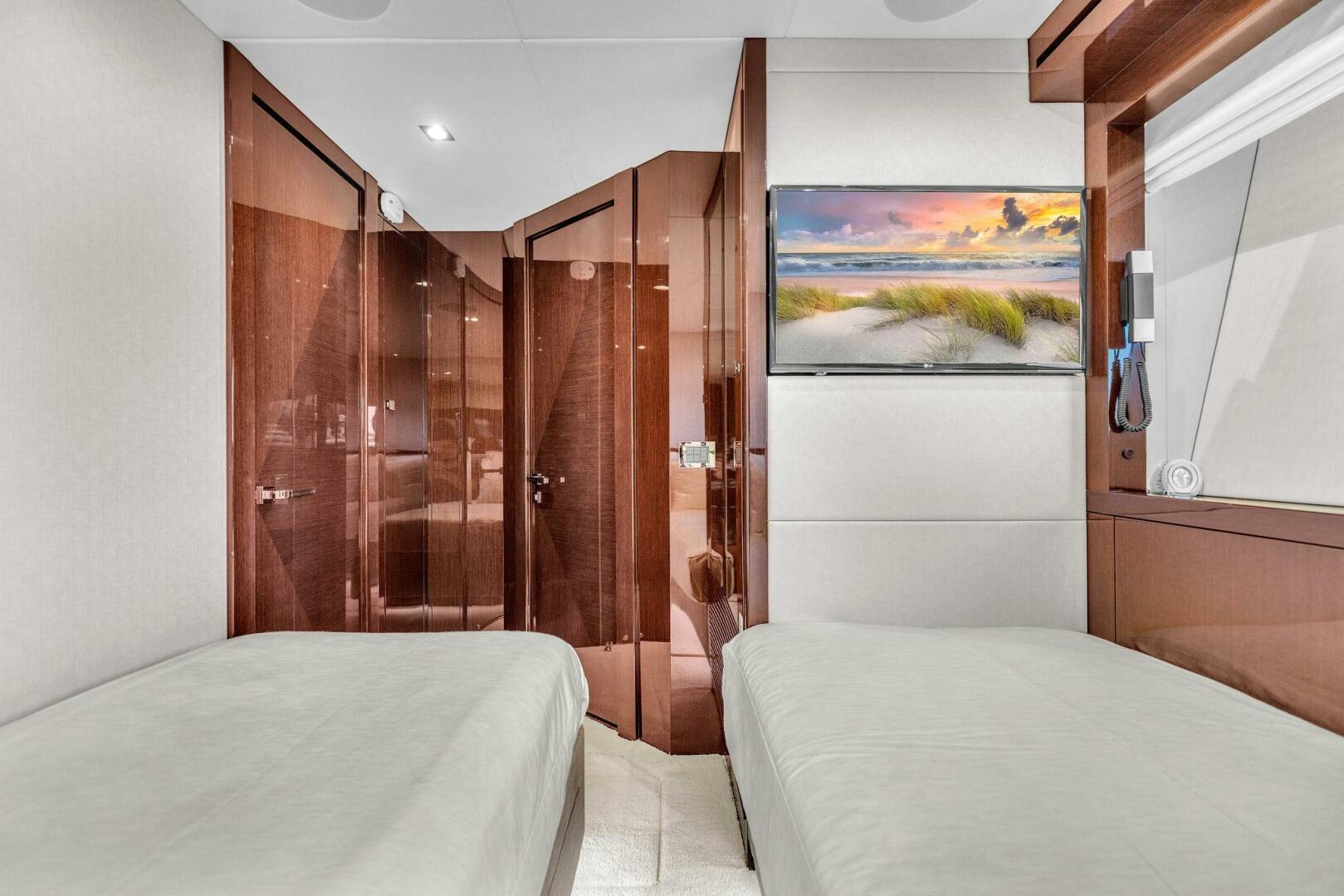 2018 Sunseeker 95 Yacht - Image 80