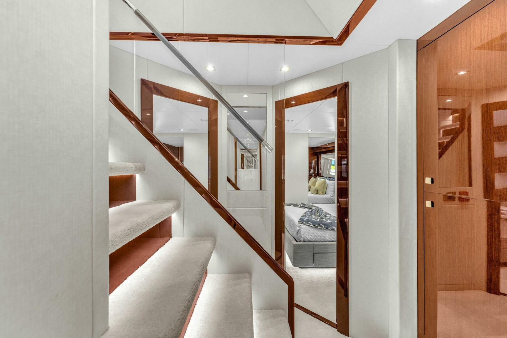 2018 Sunseeker 95 Yacht - Image 55