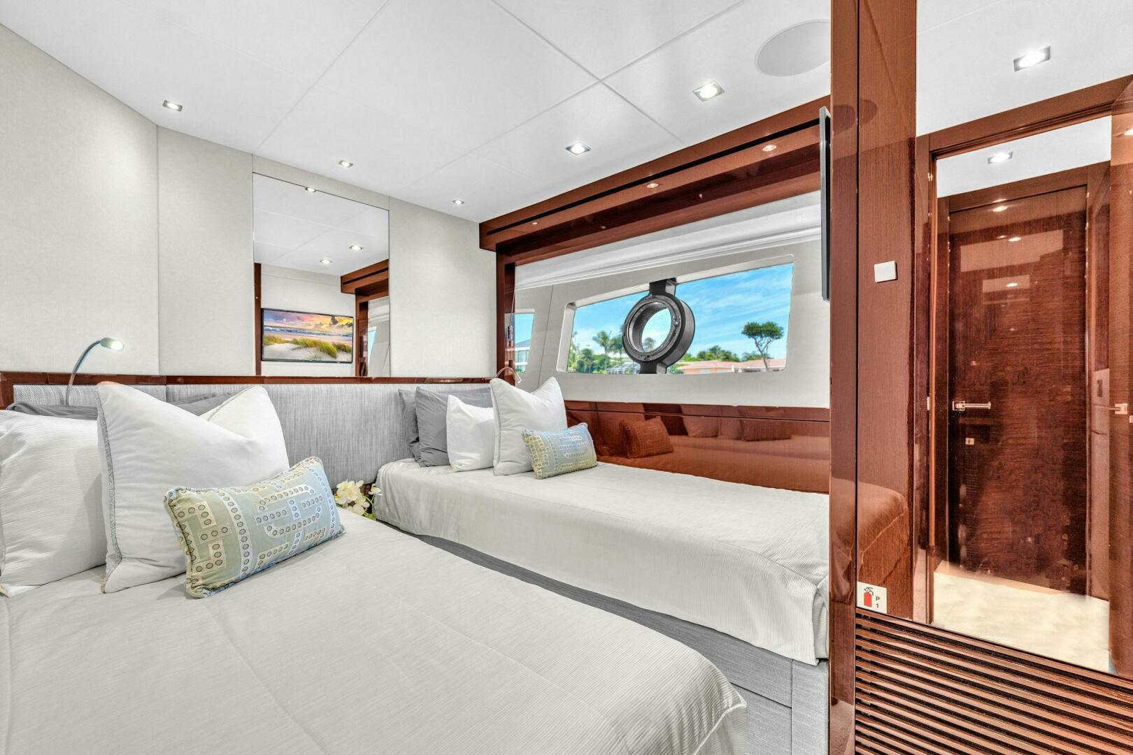 2018 Sunseeker 95 Yacht - Image 96