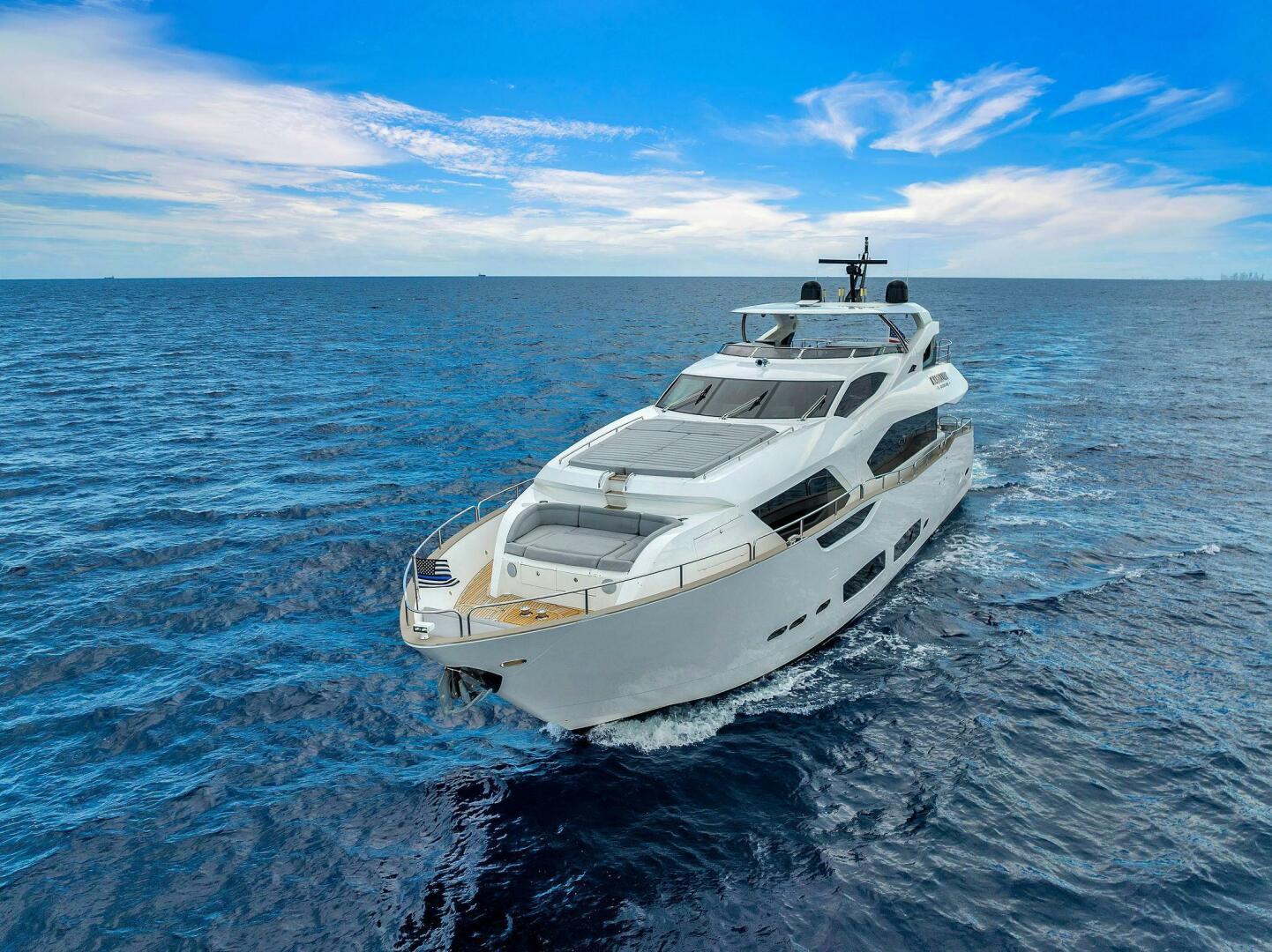 2018 Sunseeker 95 Yacht - Image 2
