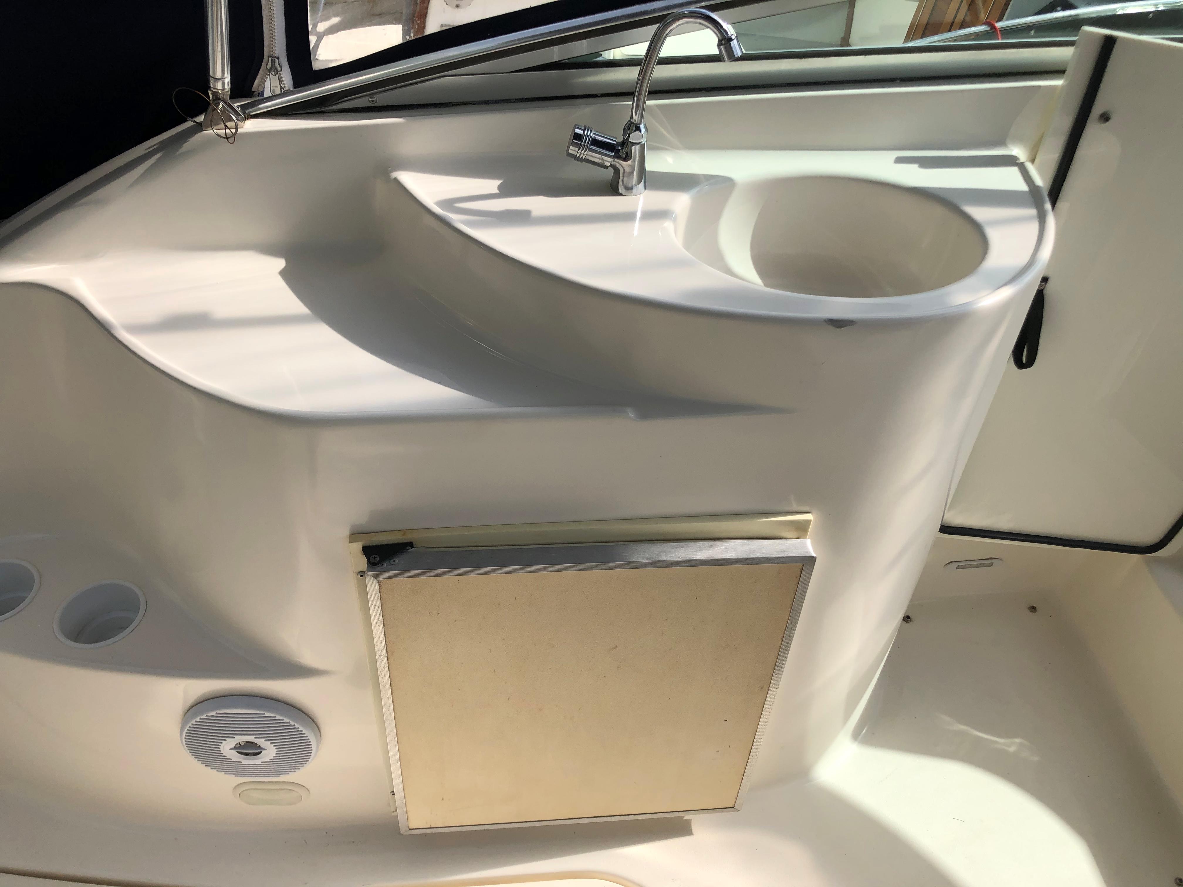 2006 Glastron GS 269 18