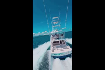 Hatteras 60 Convertible video