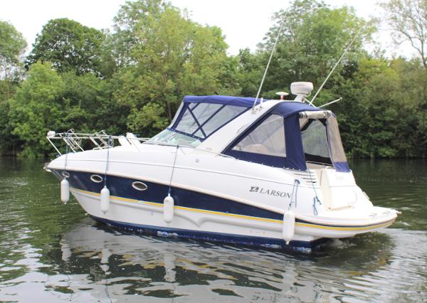 2005 Larson 310 CABRIO