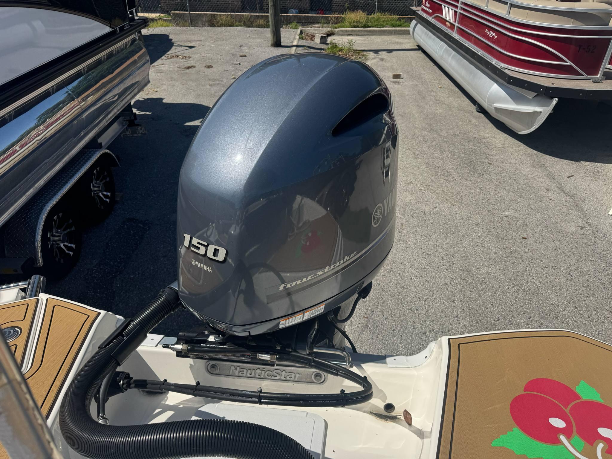 2022 Nauticstar 203SC Sport Deck-13