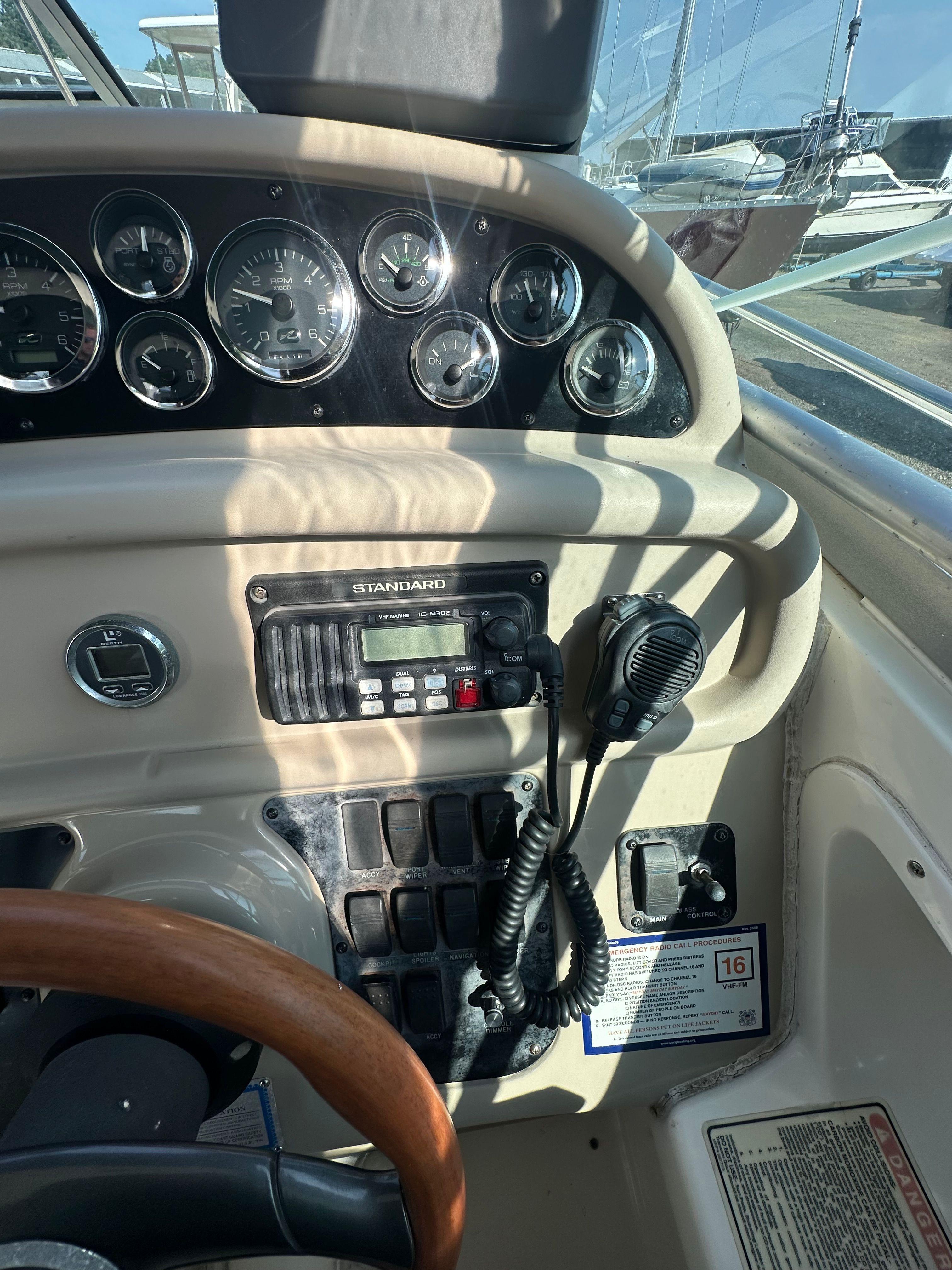 1998 Sea Ray 290 Sundancer-15