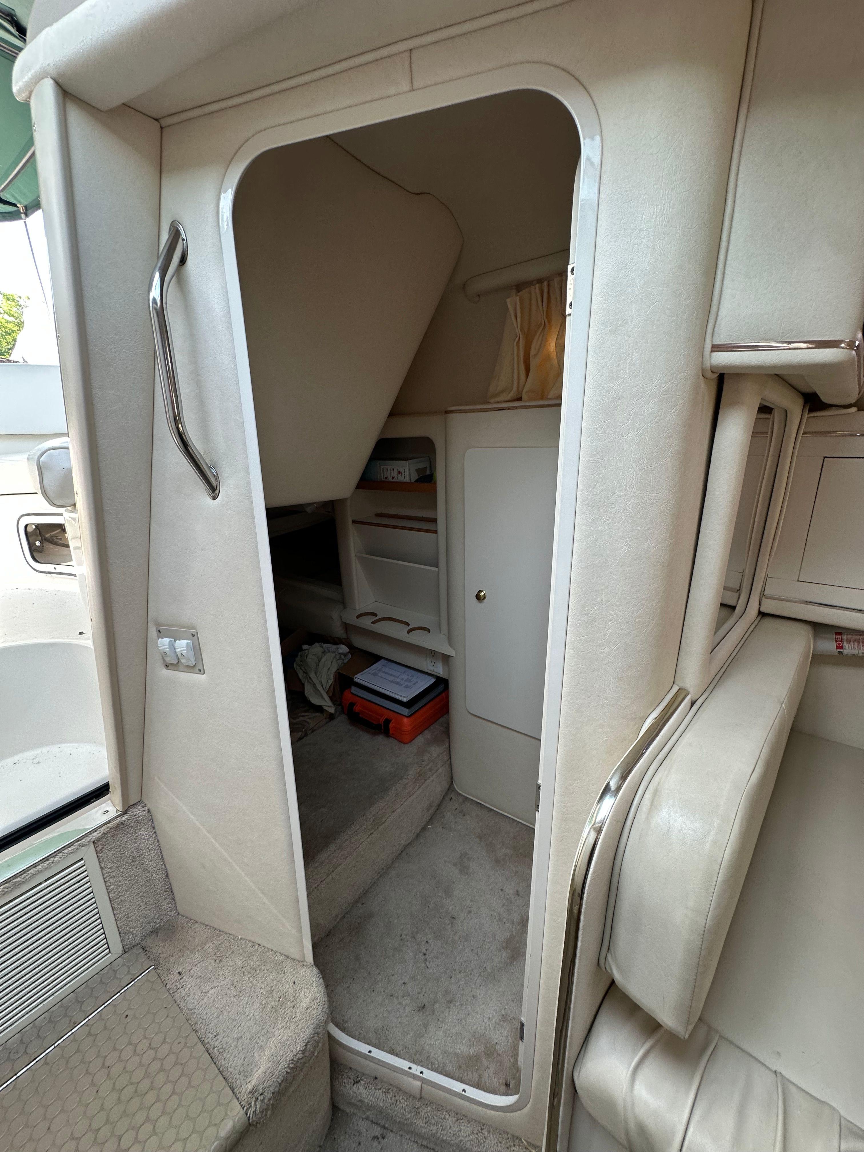1998 Sea Ray 290 Sundancer-25