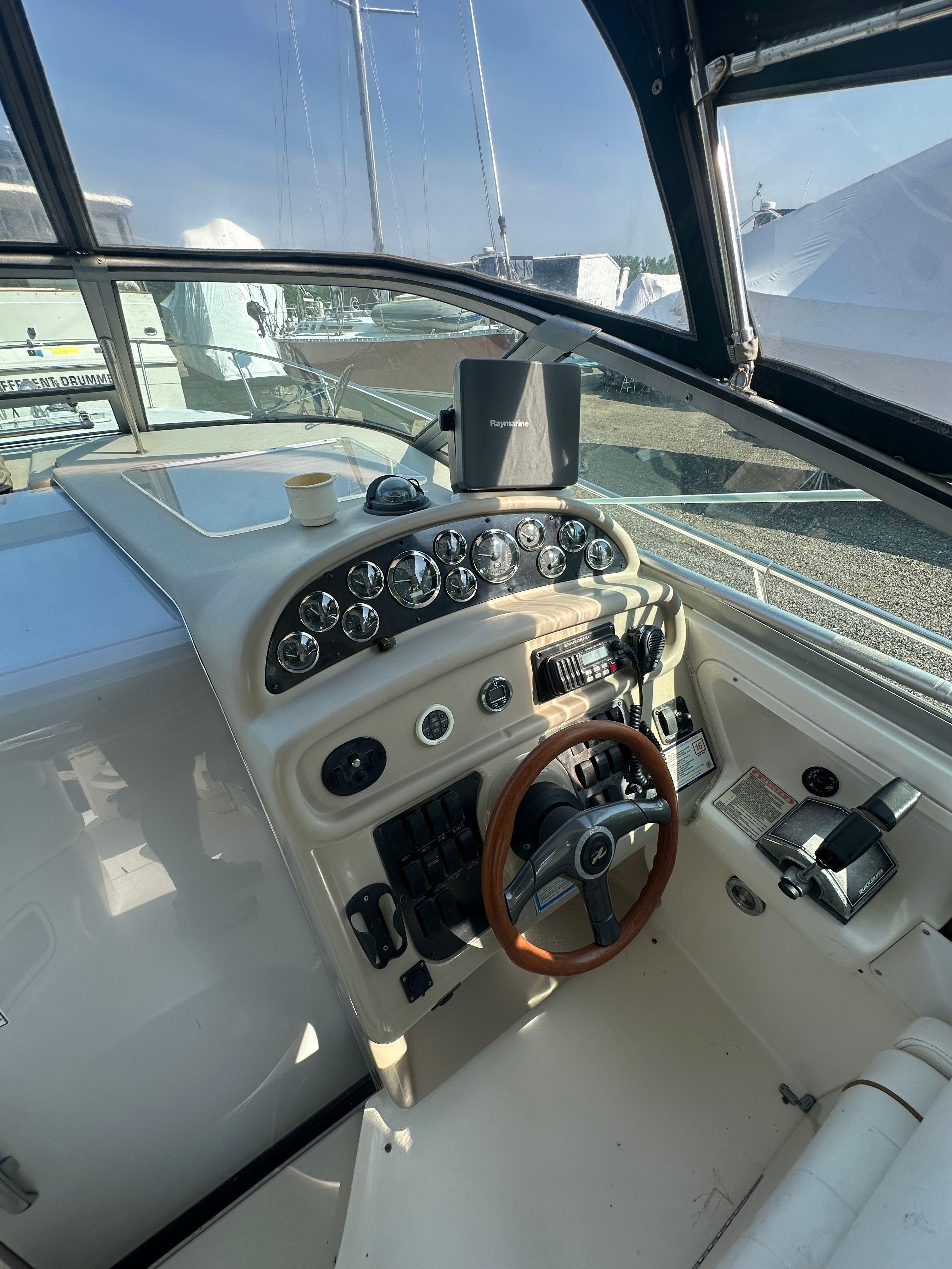 1998 Sea Ray 290 Sundancer-13