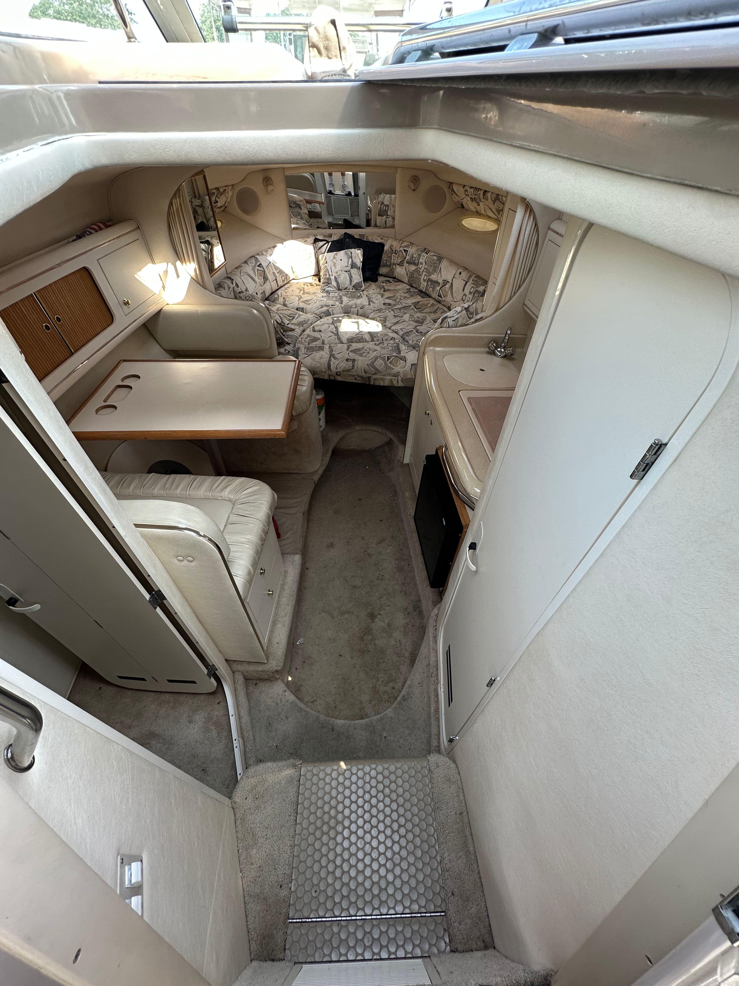 1998 Sea Ray 290 Sundancer-17