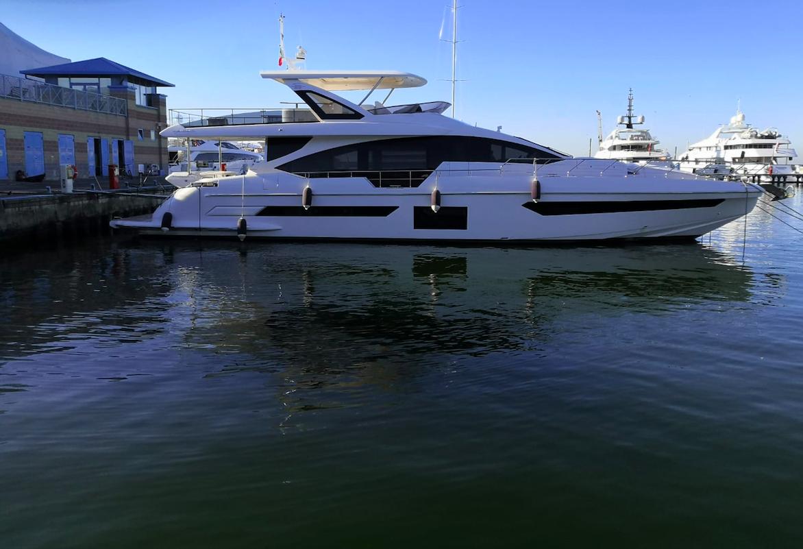 yacht 14 metri prezzo