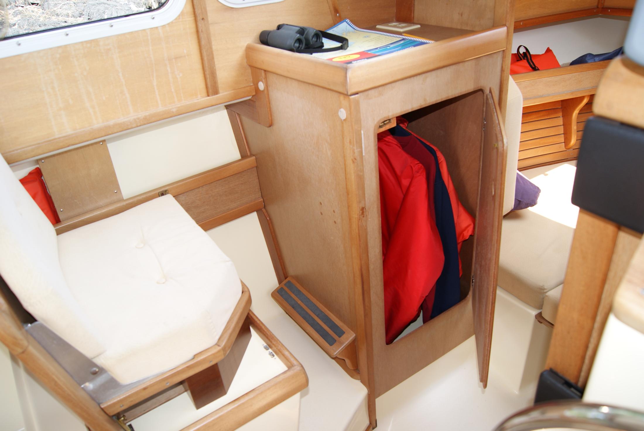 Mate seat rotates and fold flat/ Locker