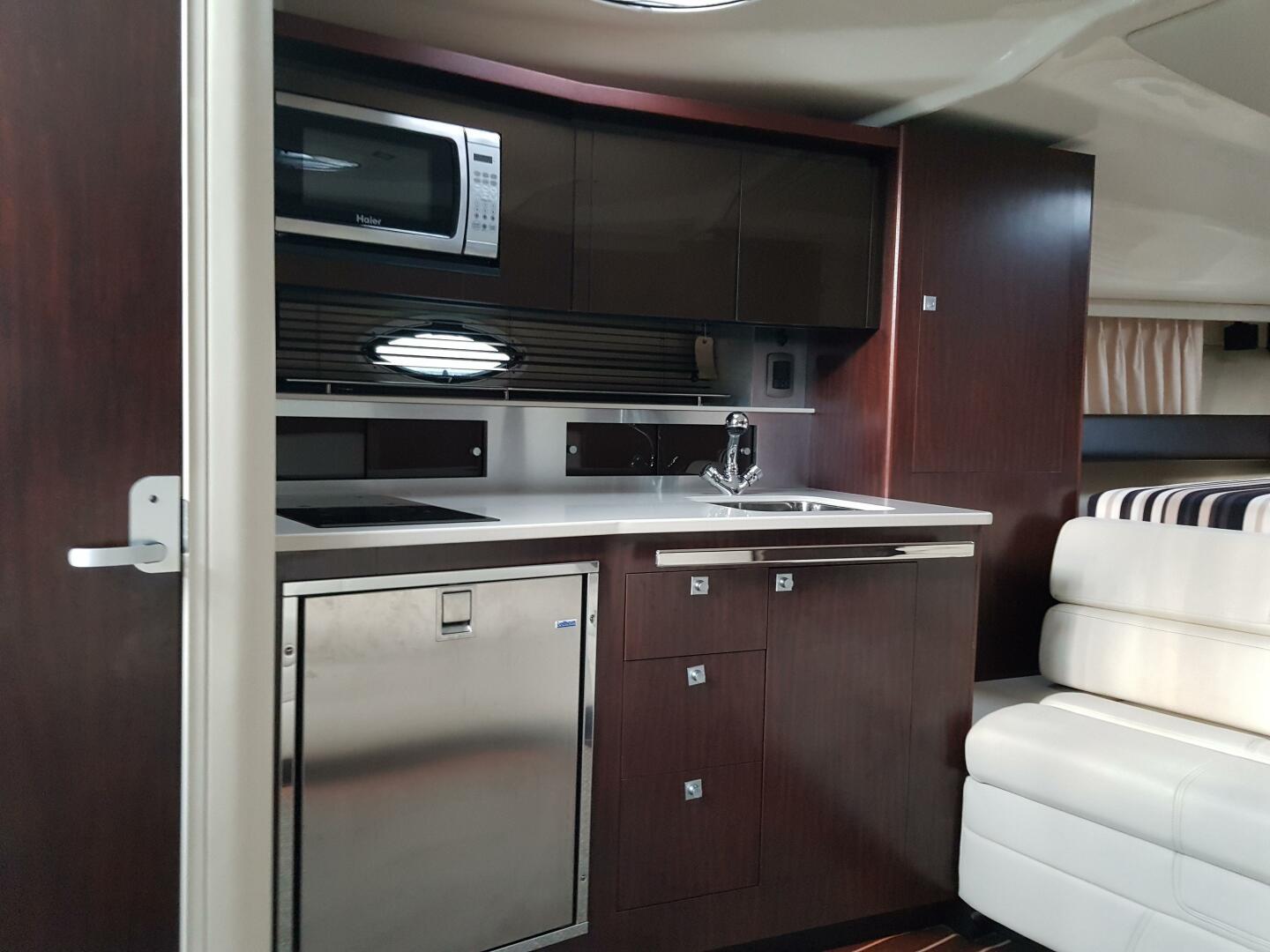2013-monterey-340-sport-yacht-power-9776915-20250430072723467-1_XLARGE