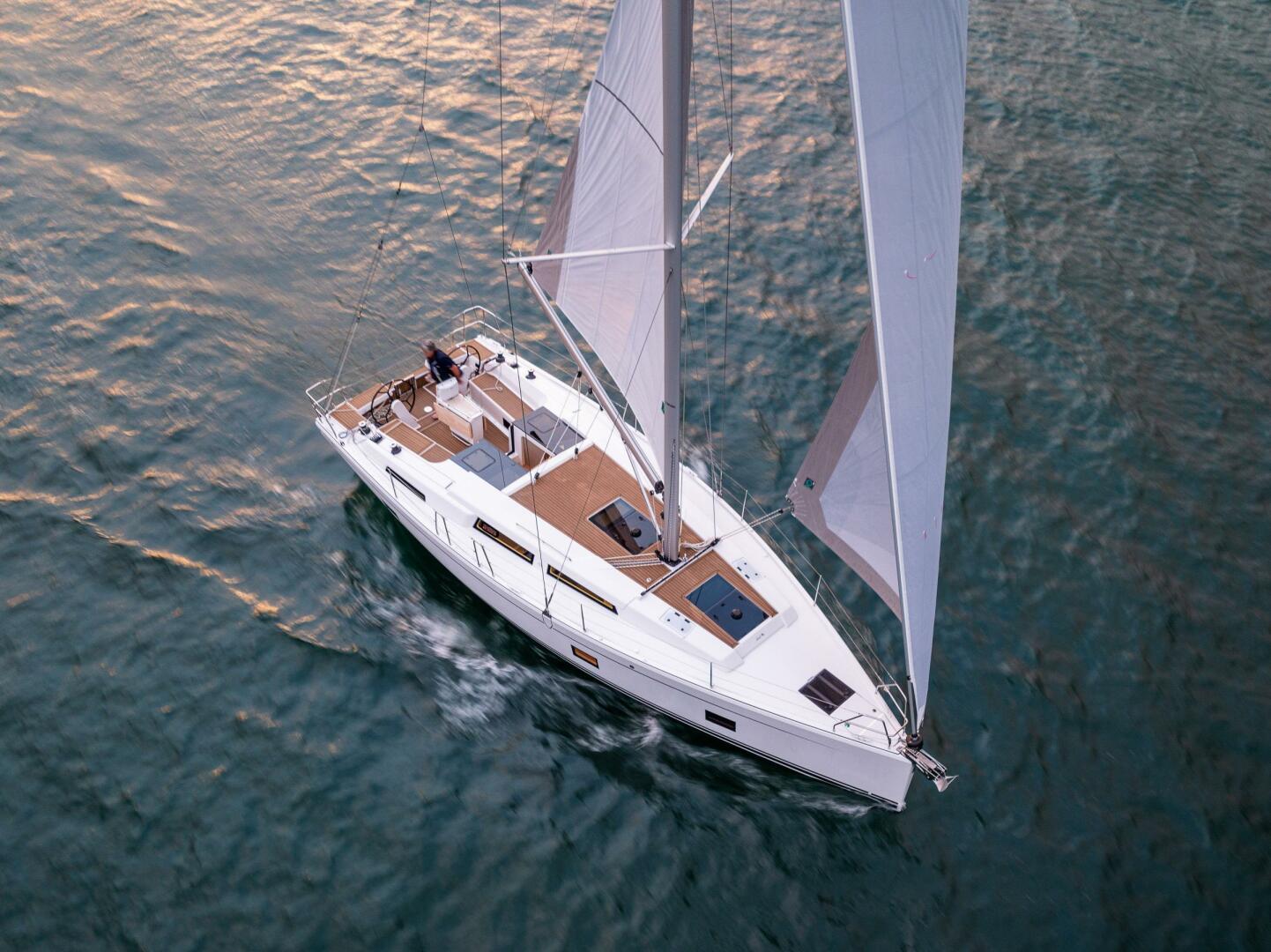 Hanse-418 2023-SEA #304 IN STOCK WA-US-Sailing yacht Hanse 418, 2023 model, cruising on open water.-9568627 | Thumbnail