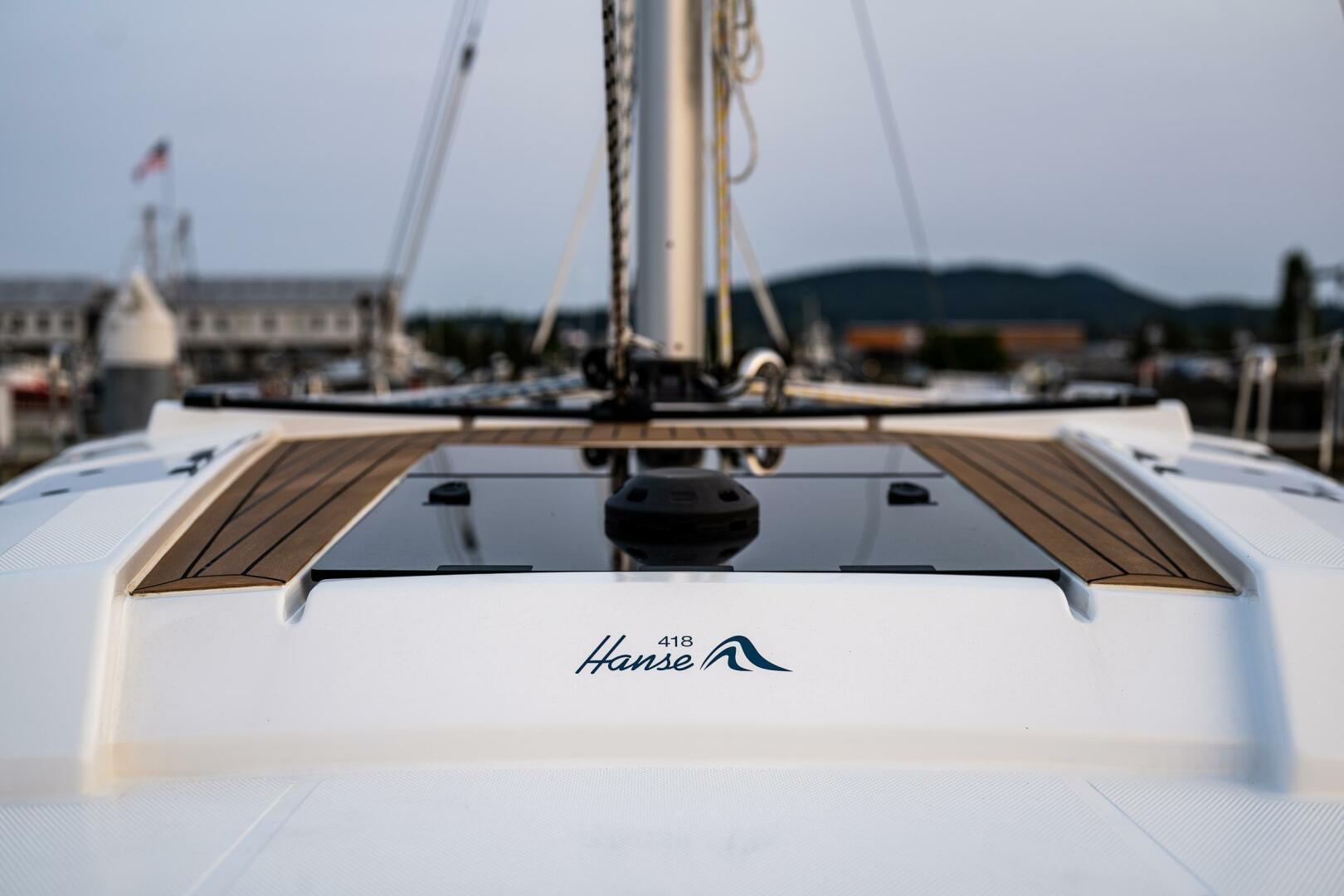 Hanse-418 2023-SEA #304 IN STOCK WA-US-Hanse 418 yacht deck, 2023 model, with sleek design and wooden accents.-9568627 | Thumbnail