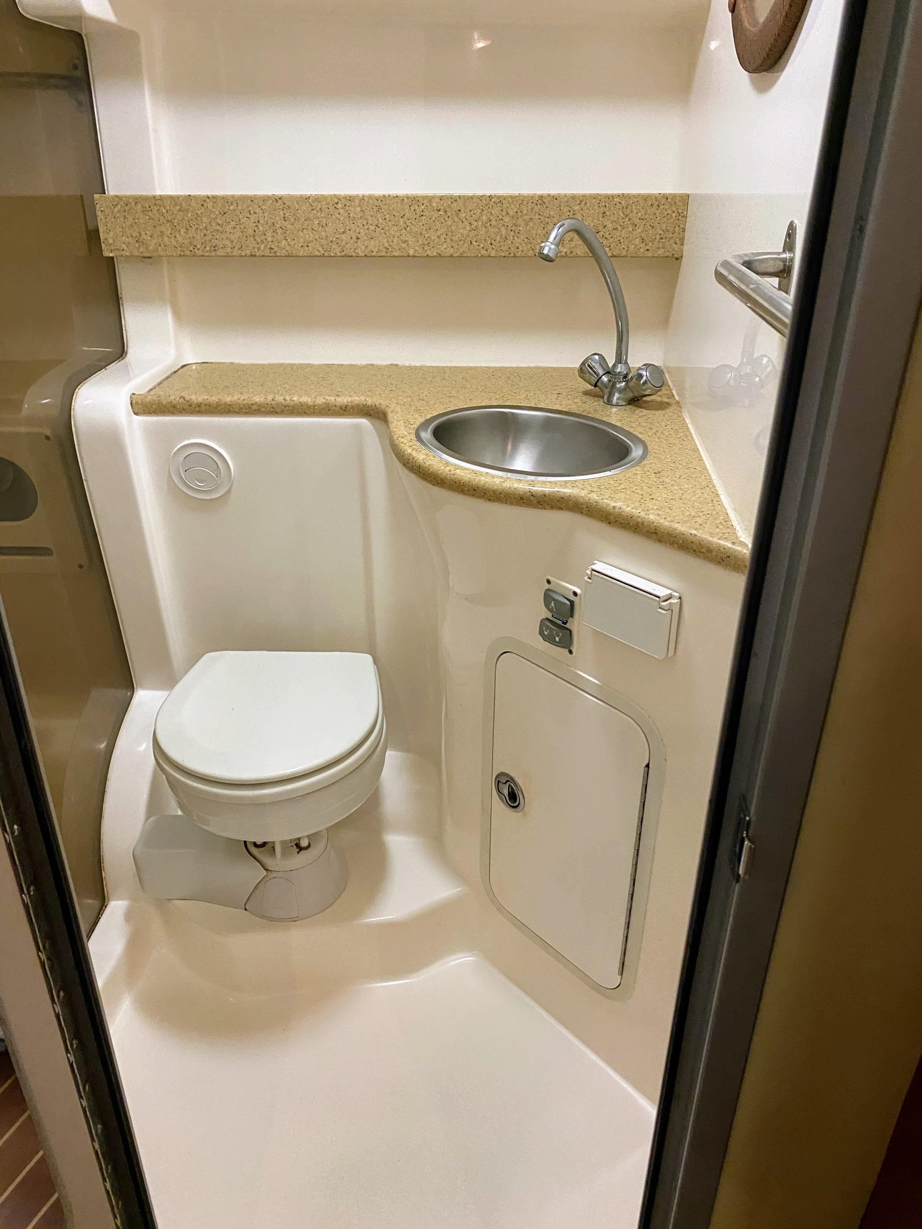 2007 Rinker 342 Express Cruiser For Sale Grand Haven, MI, US JBYS 