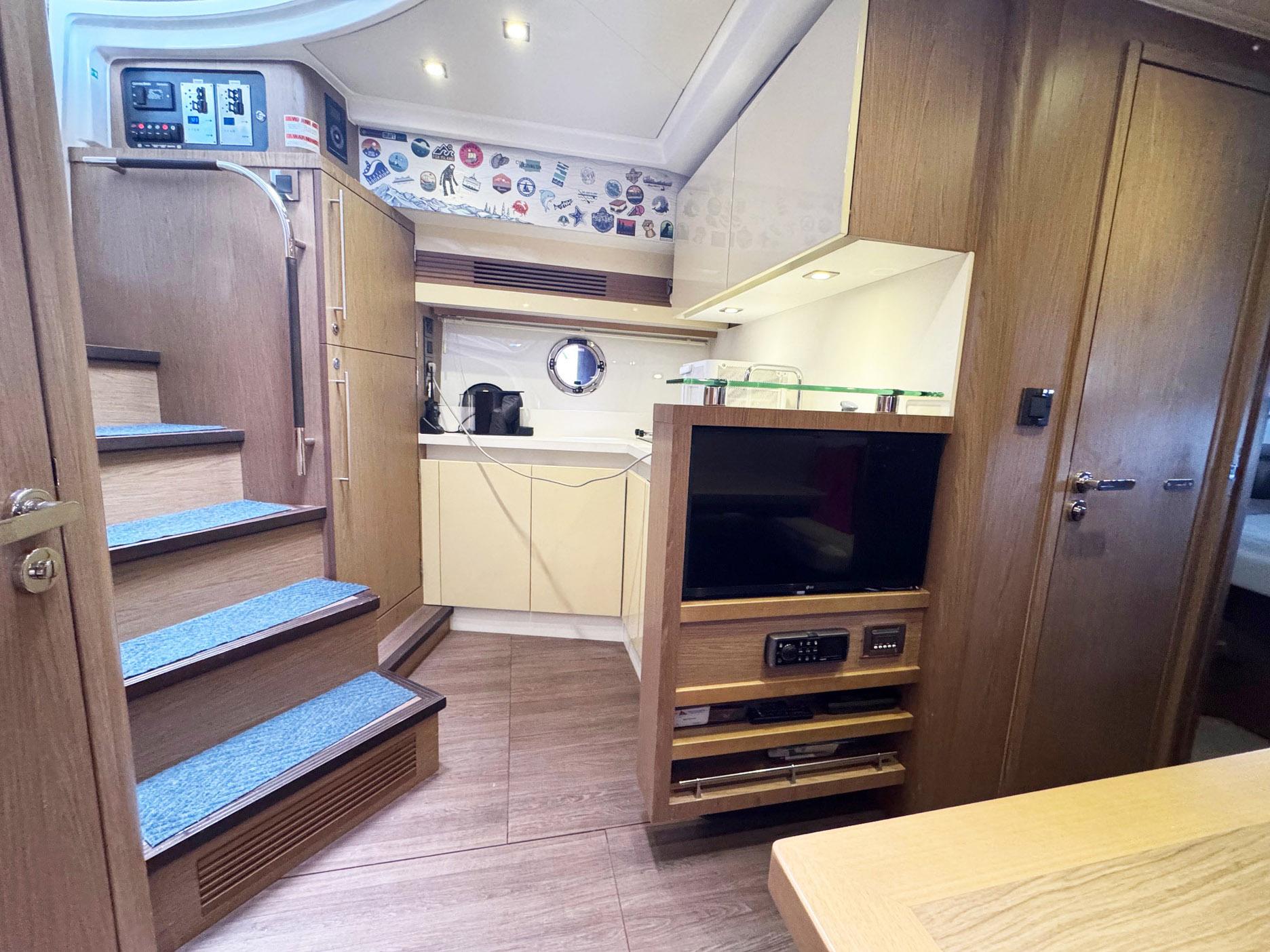 Yacht Photos Pics