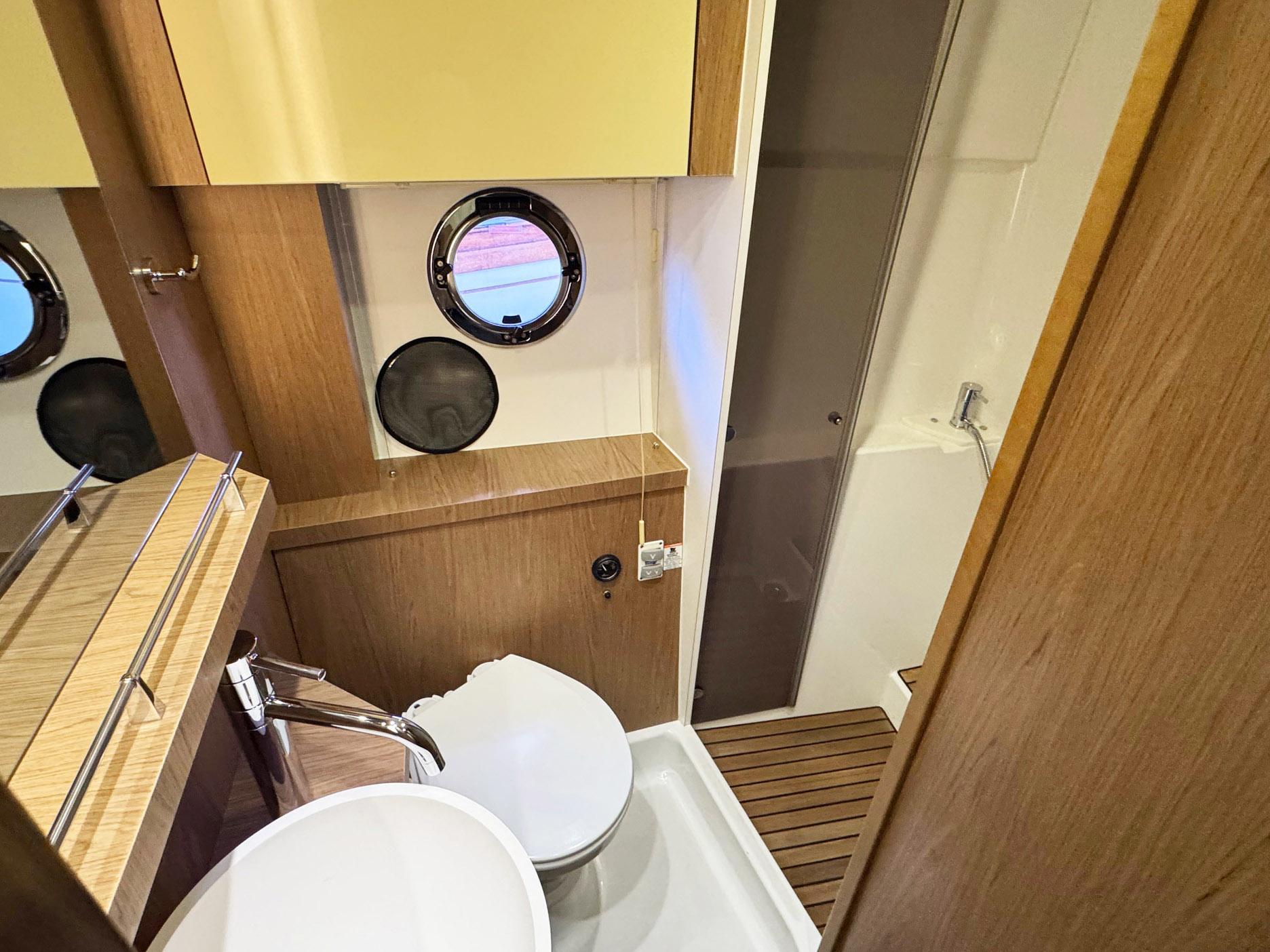Yacht Photos Pics