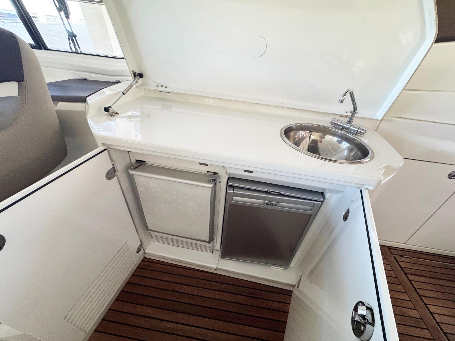 Yacht Photos Pics