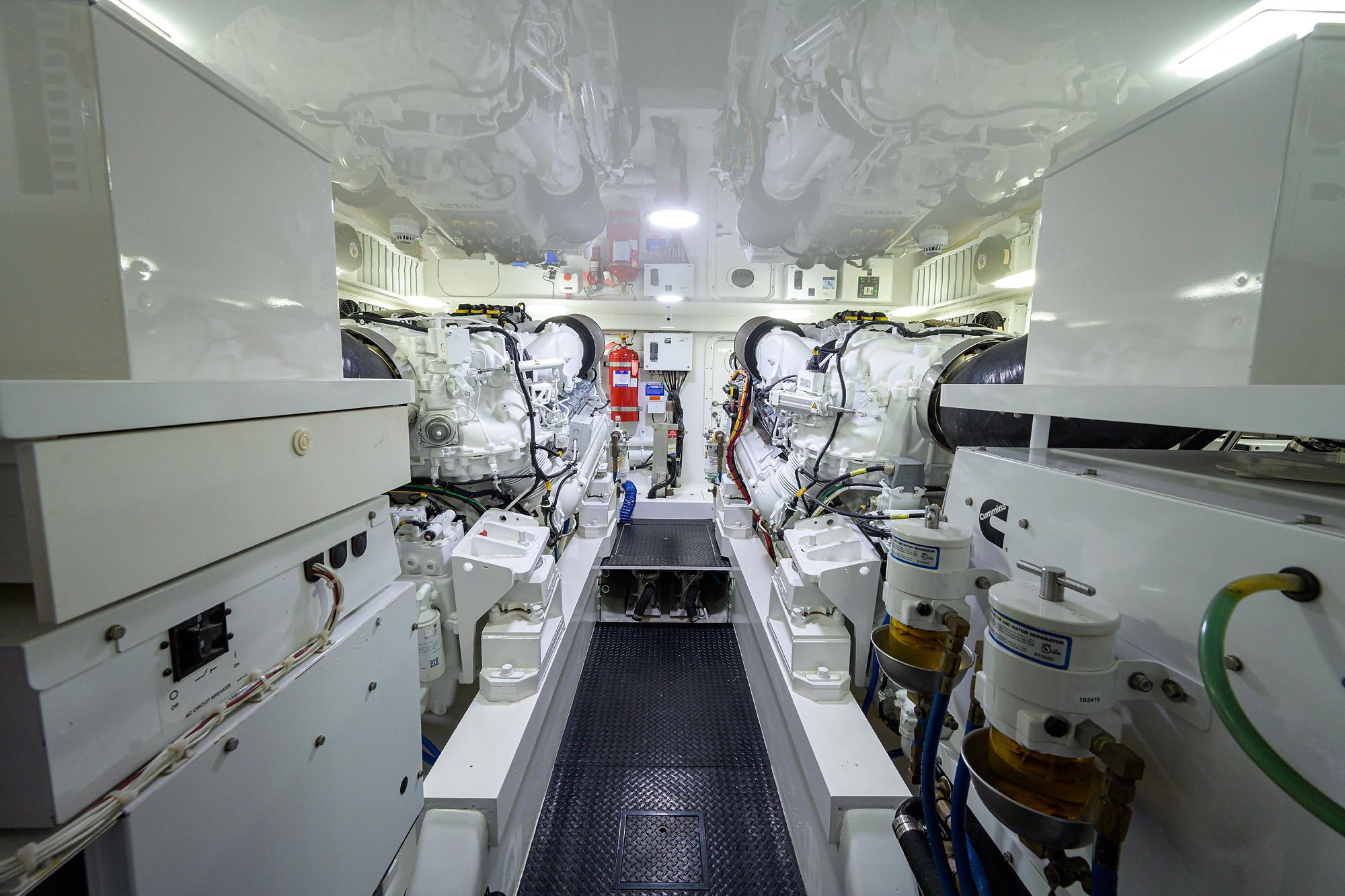 Viking 68 SNOWBIRD - Engine Room