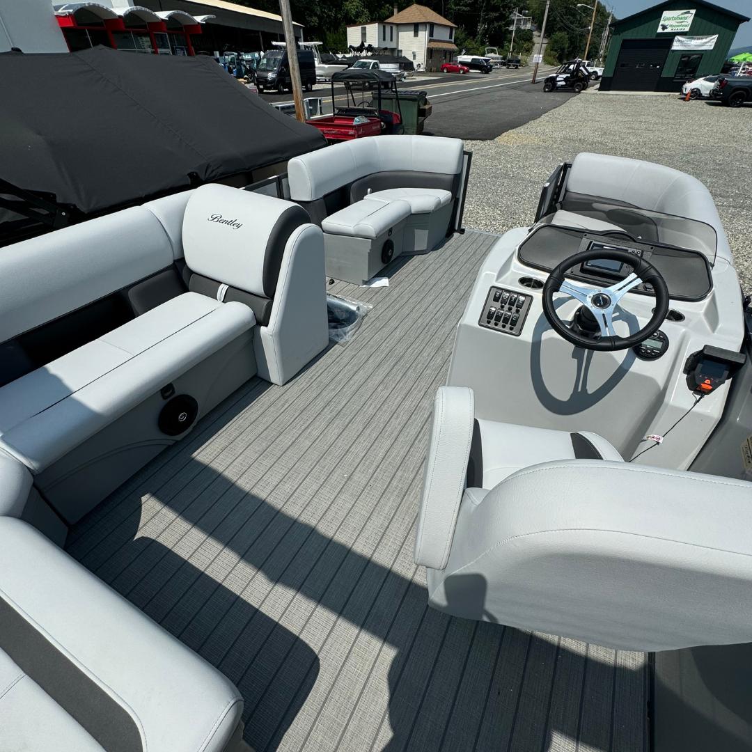 2024 Bentley pontoons LE 160 CR-2