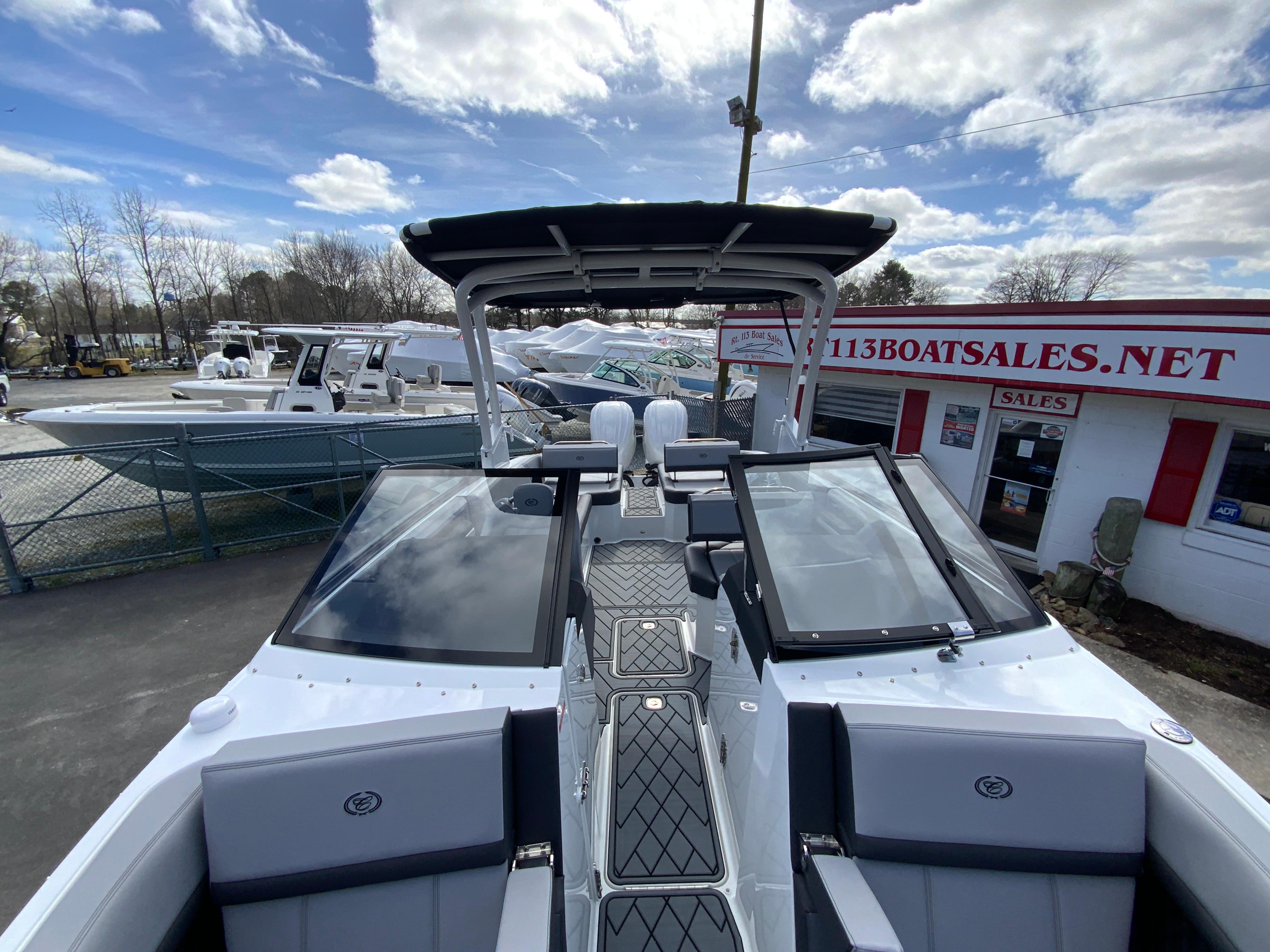 2024 Cobalt R8 Outboard-44