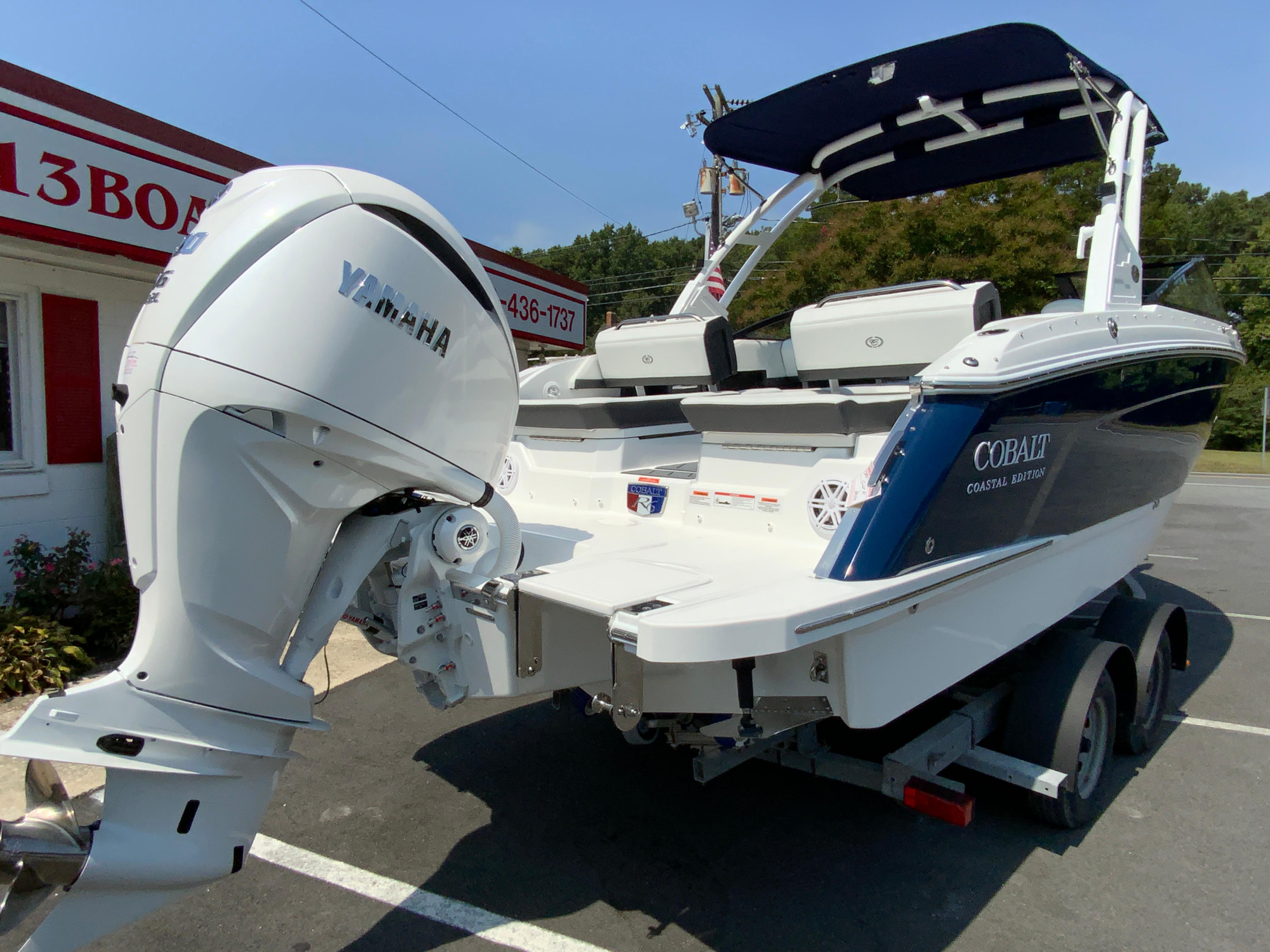 2024 Cobalt R6 Outboard-10