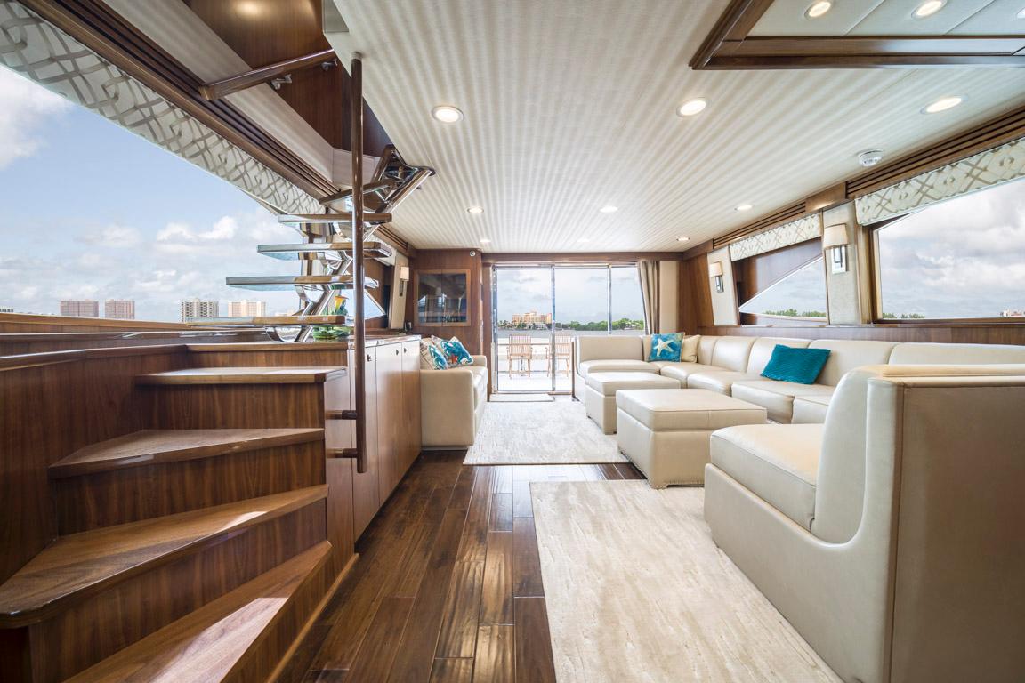 2015 Viking 75 MY Salon