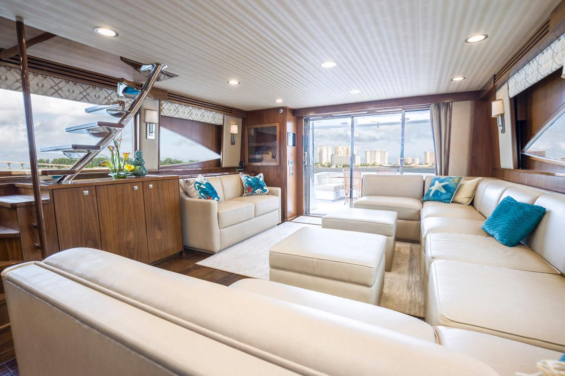 2015 Viking 75 MY Salon