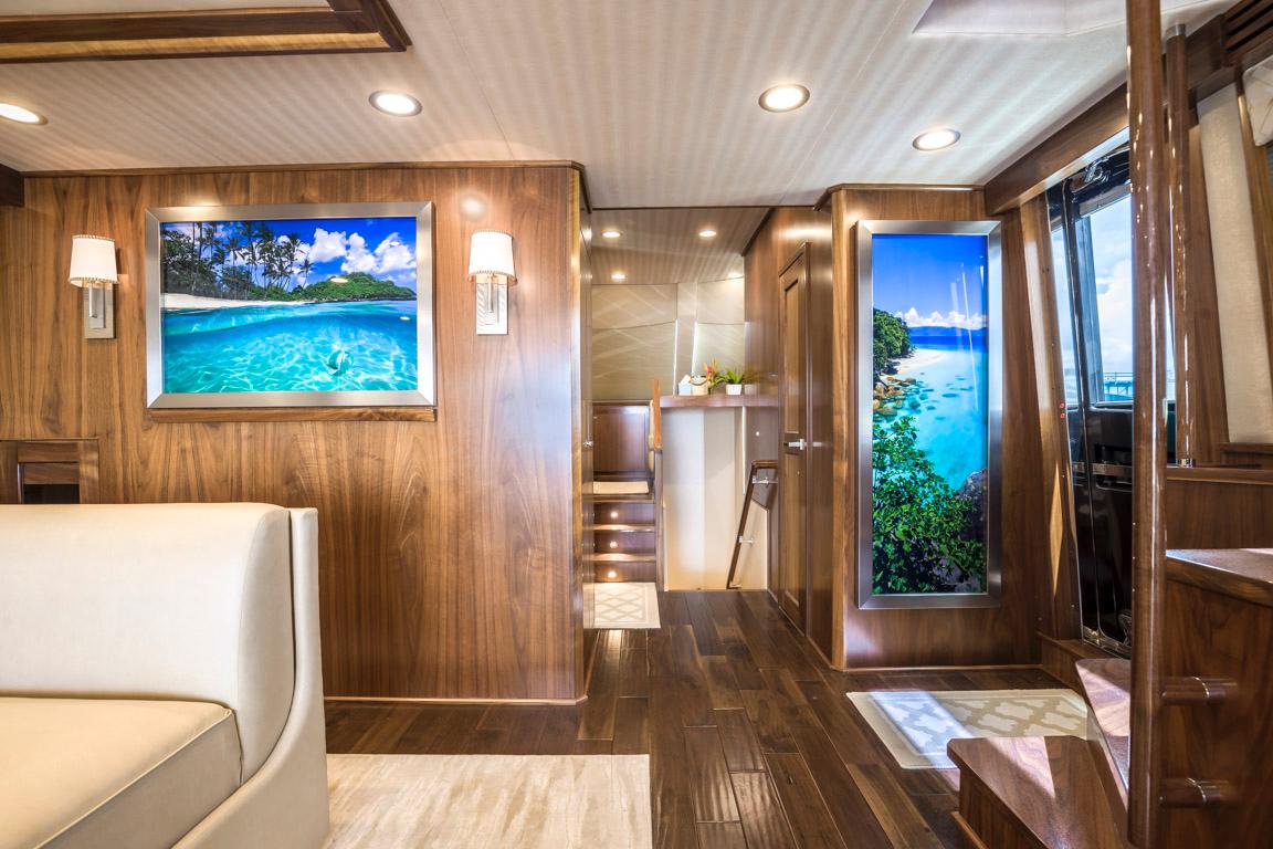 2015 Viking 75 MY Entry To Galley