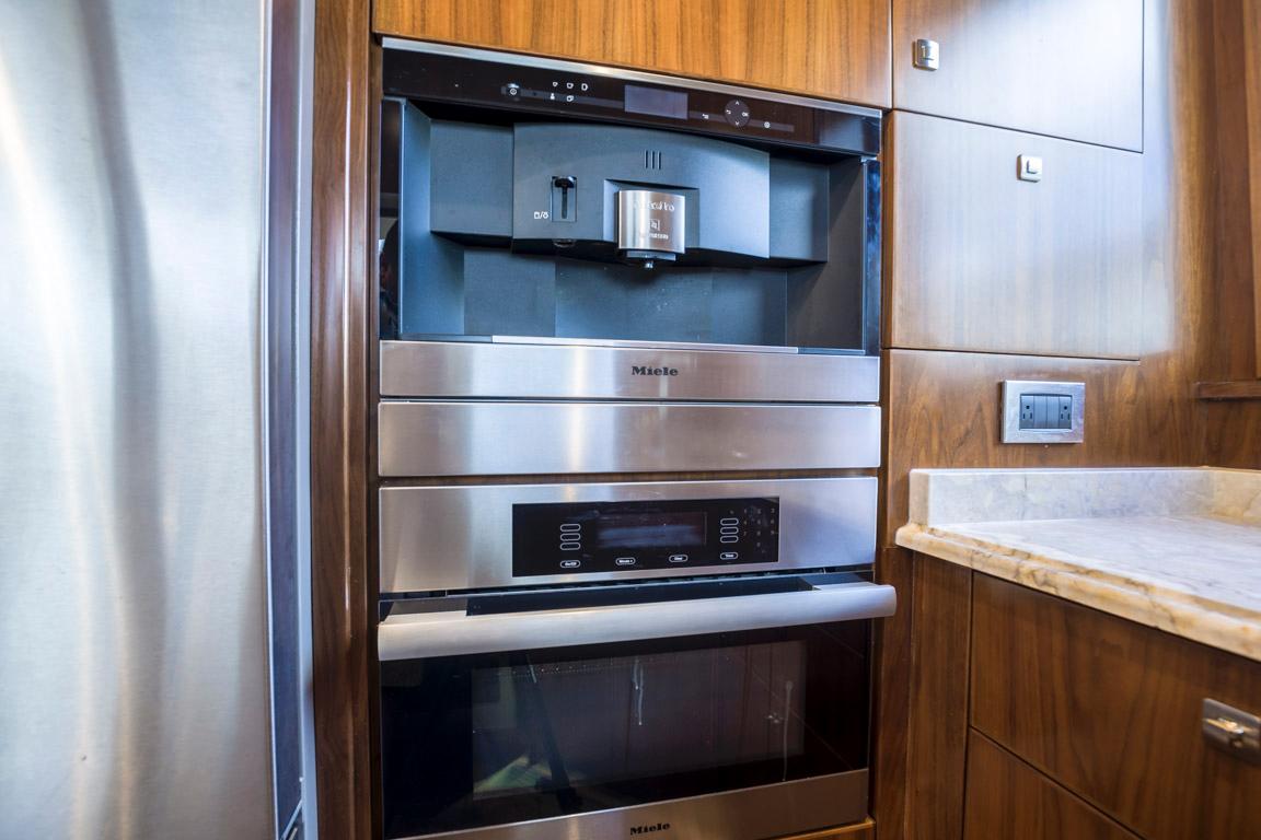2015 Viking 75 MY Galley Oven & Expresso Machine