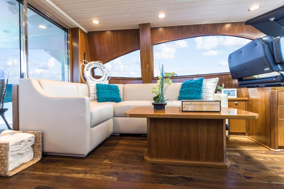 2015 Viking 75 MY Flybridge Seating