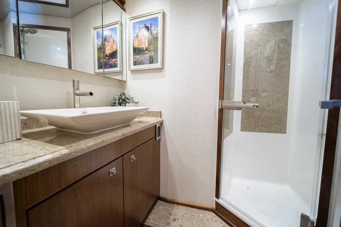 2015 Viking 75 MY Port Stateroom Head