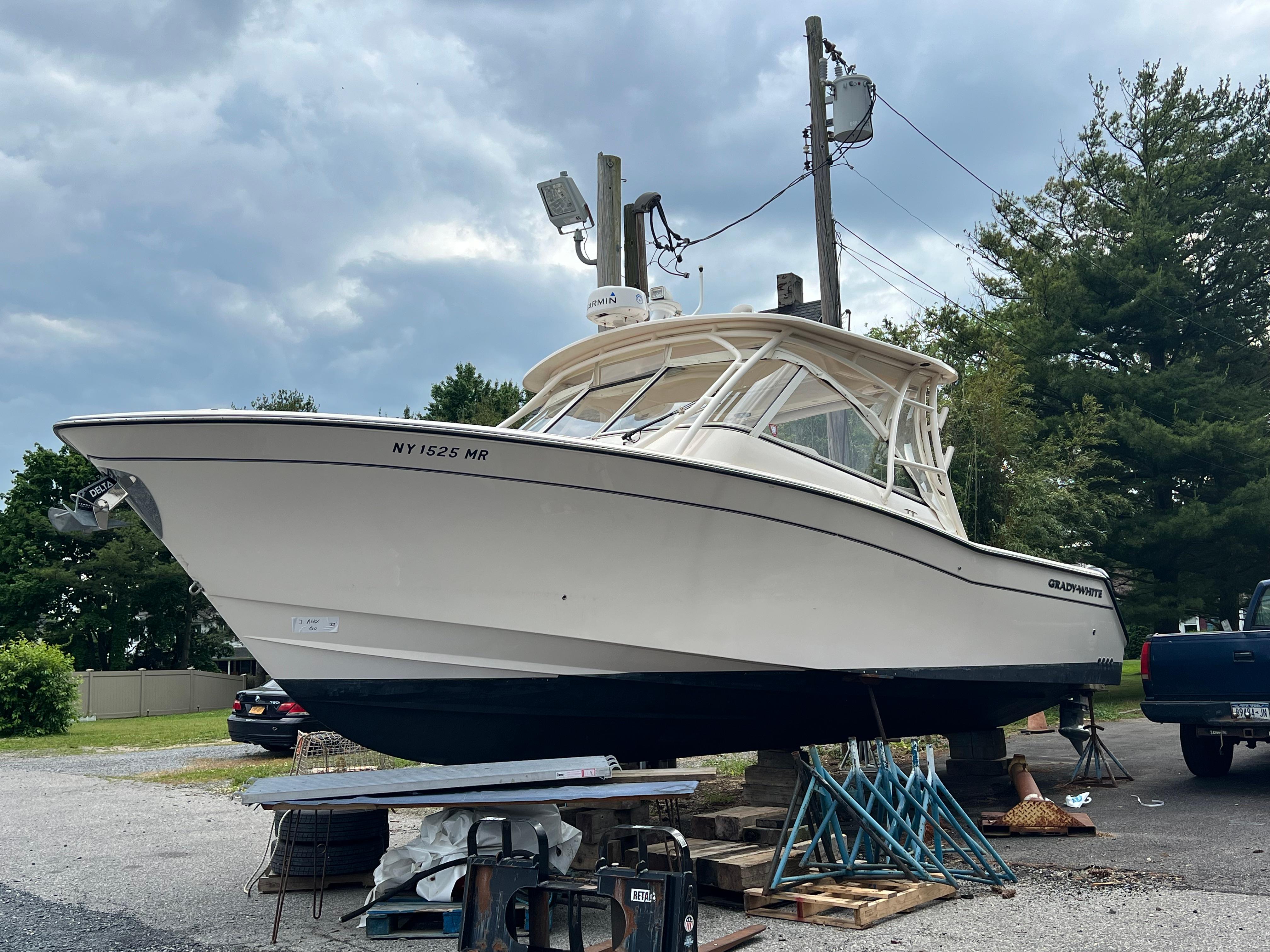 2020-grady-white-freedom-335-power-9416977-20250520174401071-1_XLARGE