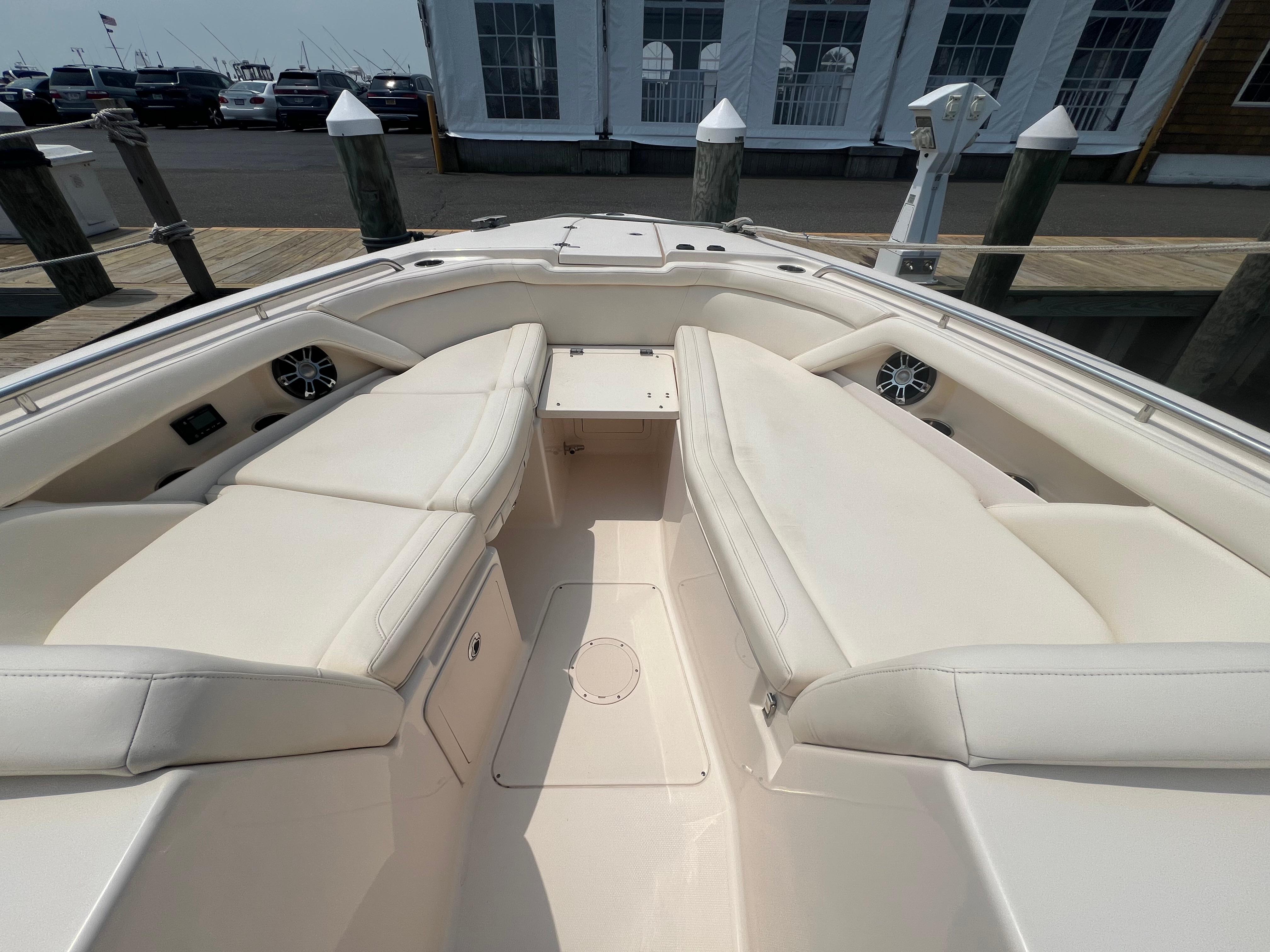 2020-grady-white-freedom-335-power-9416977-20250616054001971-1_XLARGE